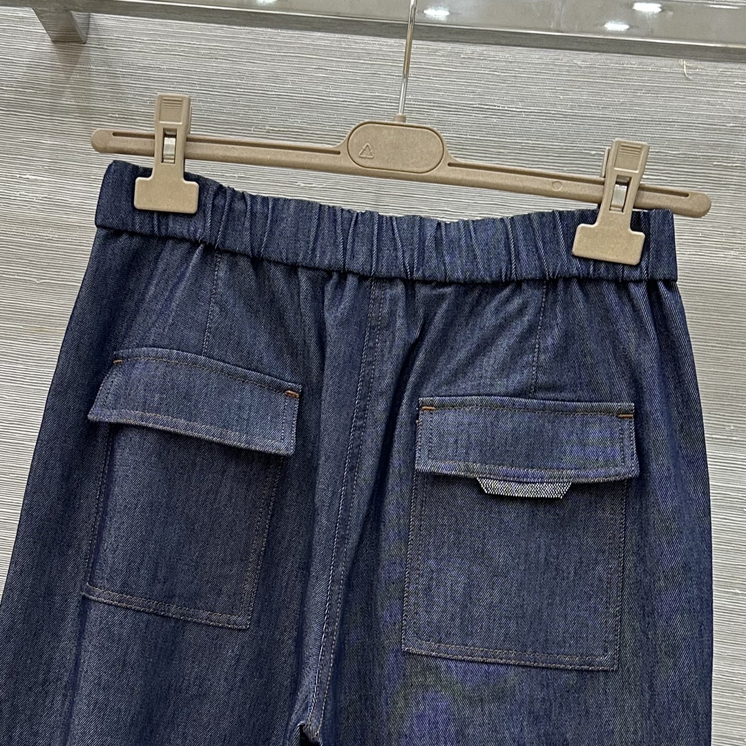 P708 High-End Women’s Blue Jeans: Classic Chain Embroidery, Luxurious Design, Cozy Fit, Quality Hardware Accessories - 图片 9