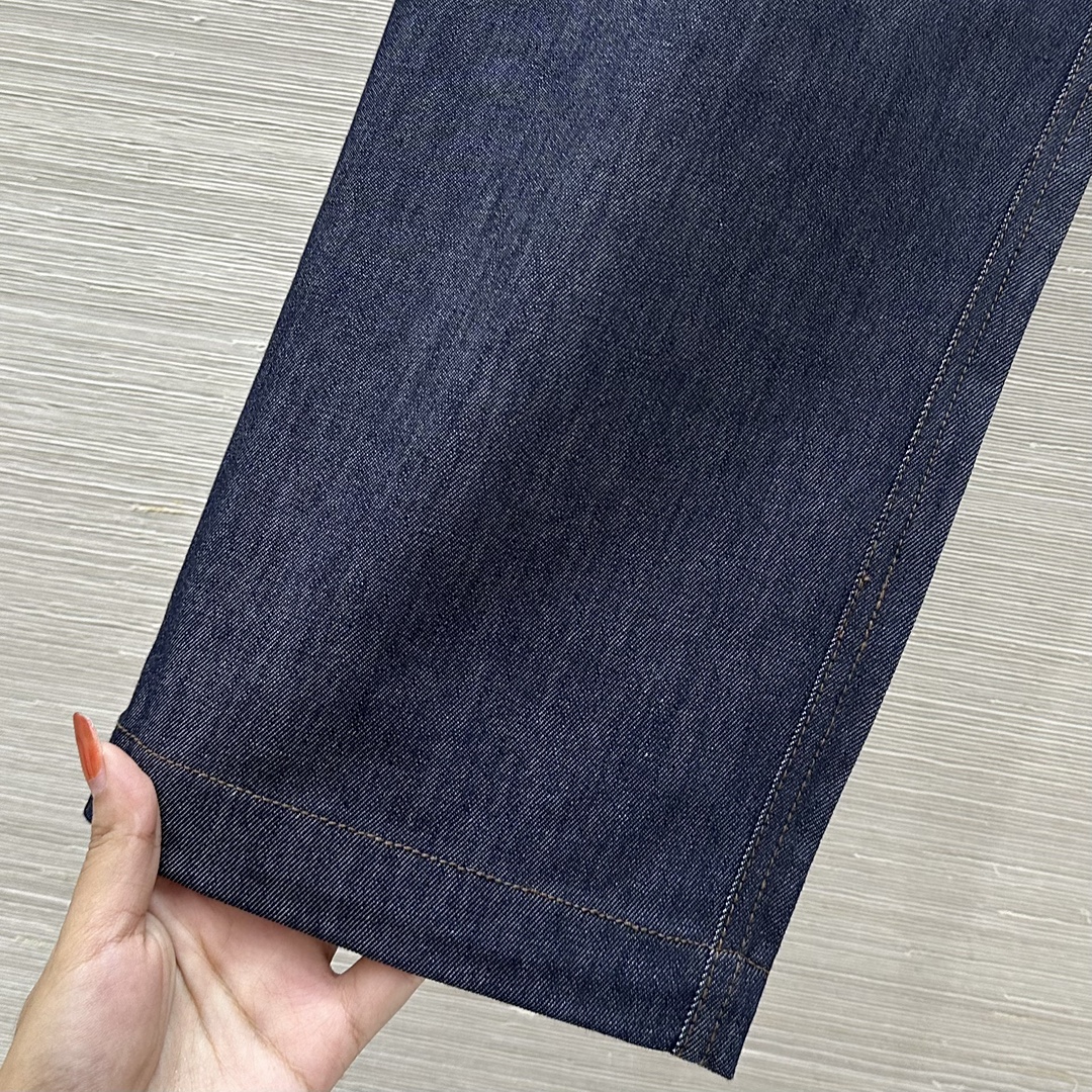 P708 High-End Women’s Blue Jeans: Classic Chain Embroidery, Luxurious Design, Cozy Fit, Quality Hardware Accessories - 图片 6