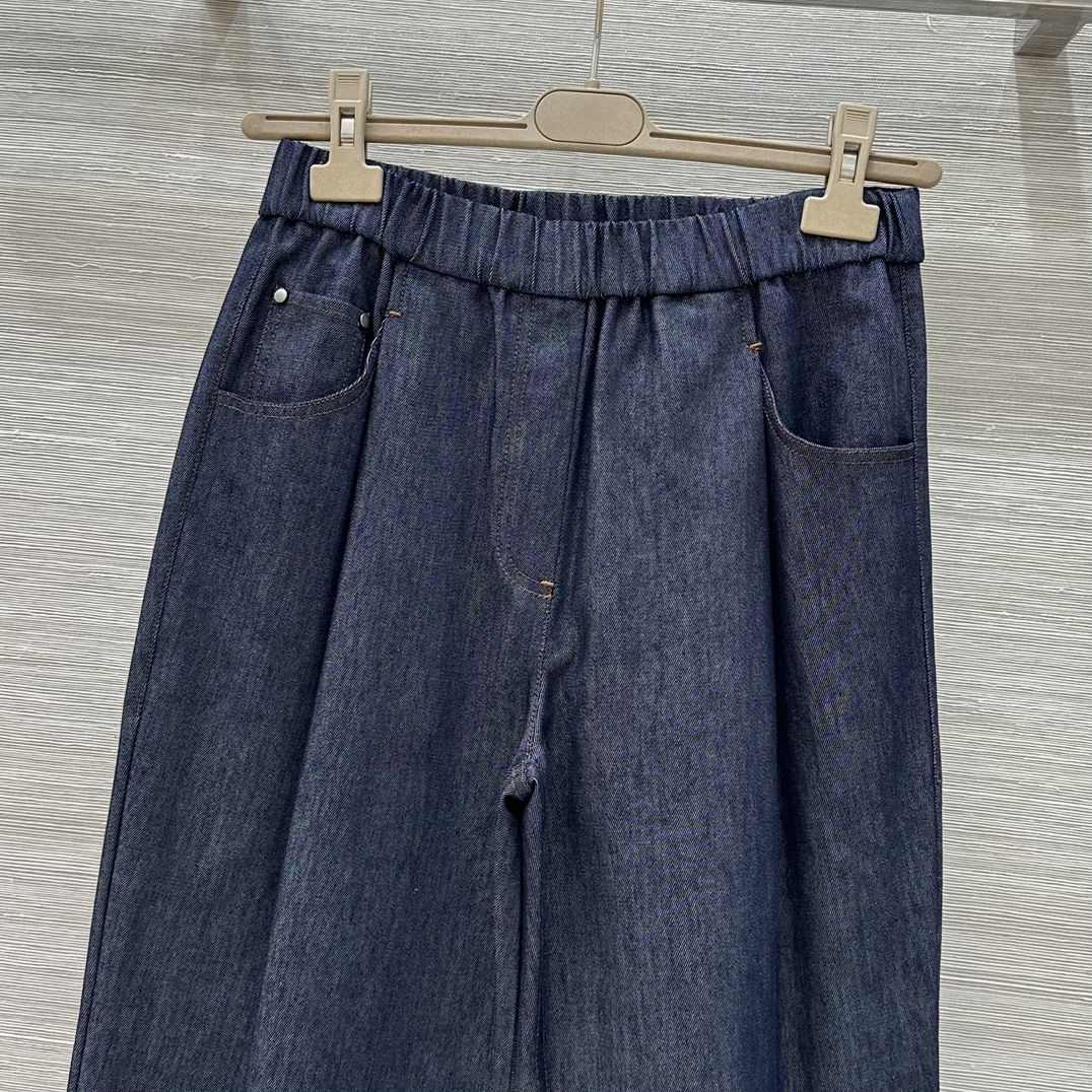 P708 High-End Women’s Blue Jeans: Classic Chain Embroidery, Luxurious Design, Cozy Fit, Quality Hardware Accessories - 图片 2