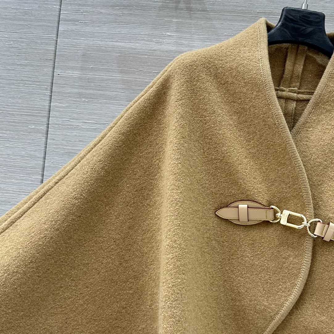 Title: P1416 Women’s Suit: High-Quality Package for Autumn/Winter Collection Summary: P1416 suit for women, age 25, features twisted wool, simple collars, - 图片 3