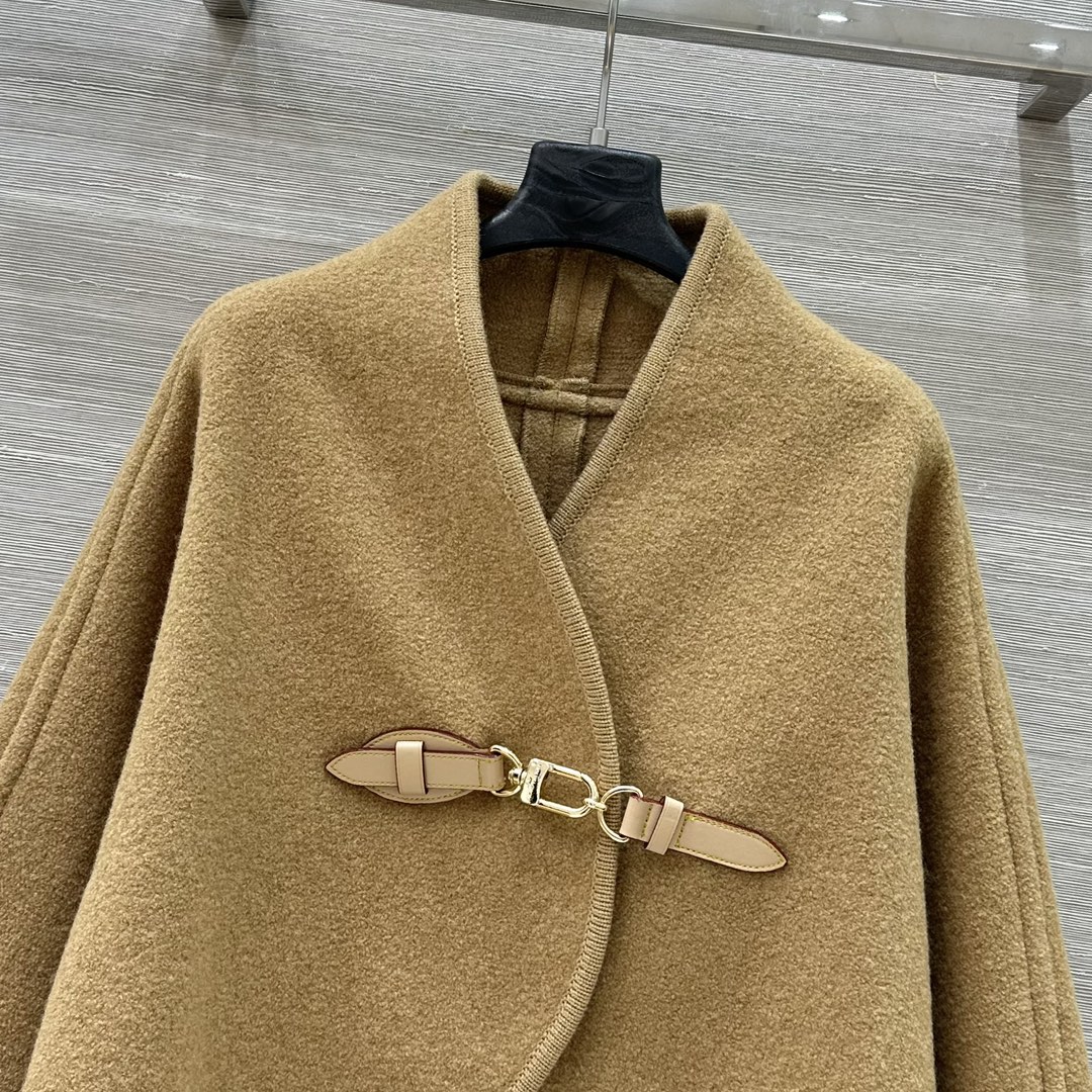 Title: P1416 Women’s Suit: High-Quality Package for Autumn/Winter Collection Summary: P1416 suit for women, age 25, features twisted wool, simple collars, - 图片 2