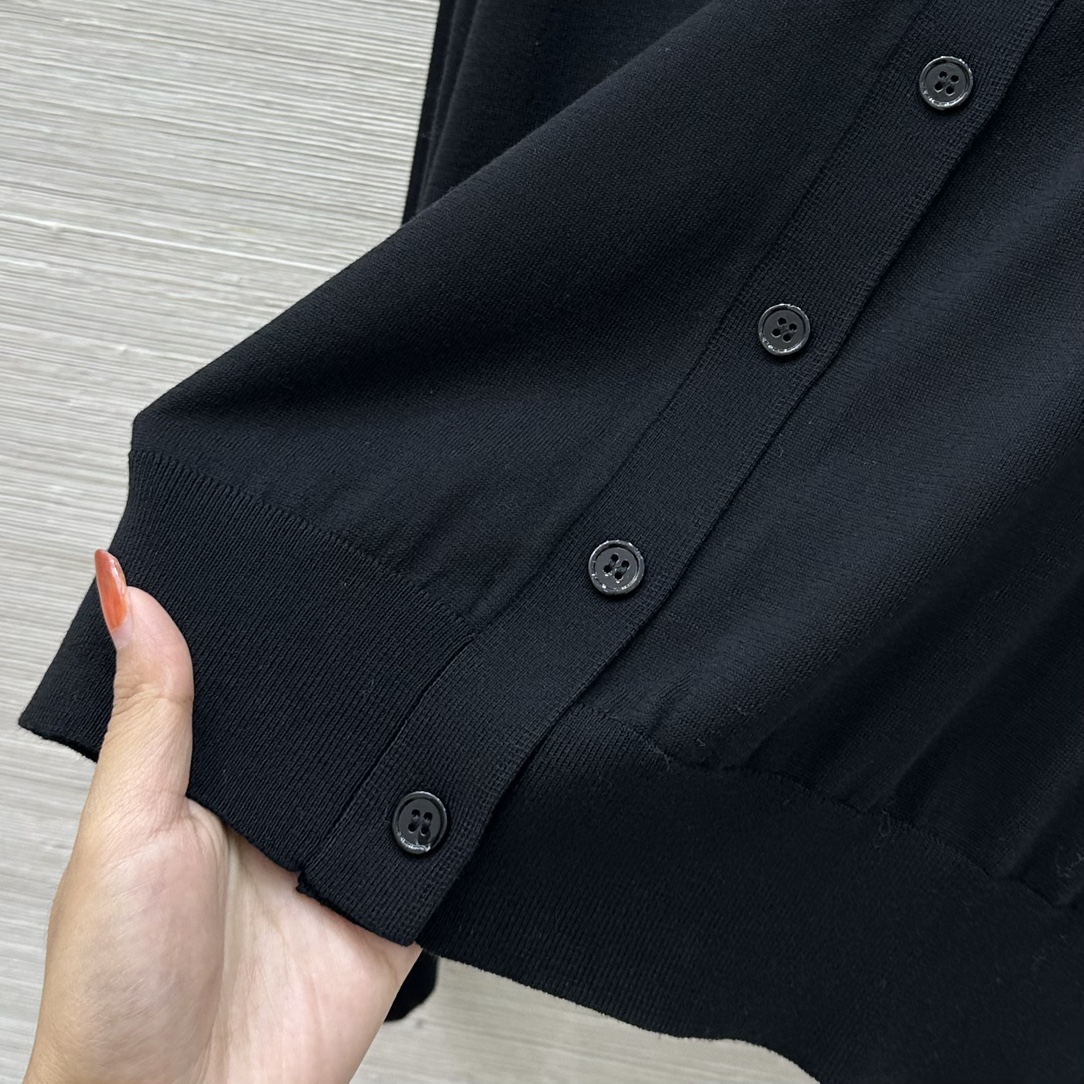 “Vintage Silk Dress: Stylish One-Size-Fits-All Design for 25 Autumn Winters” - 图片 7