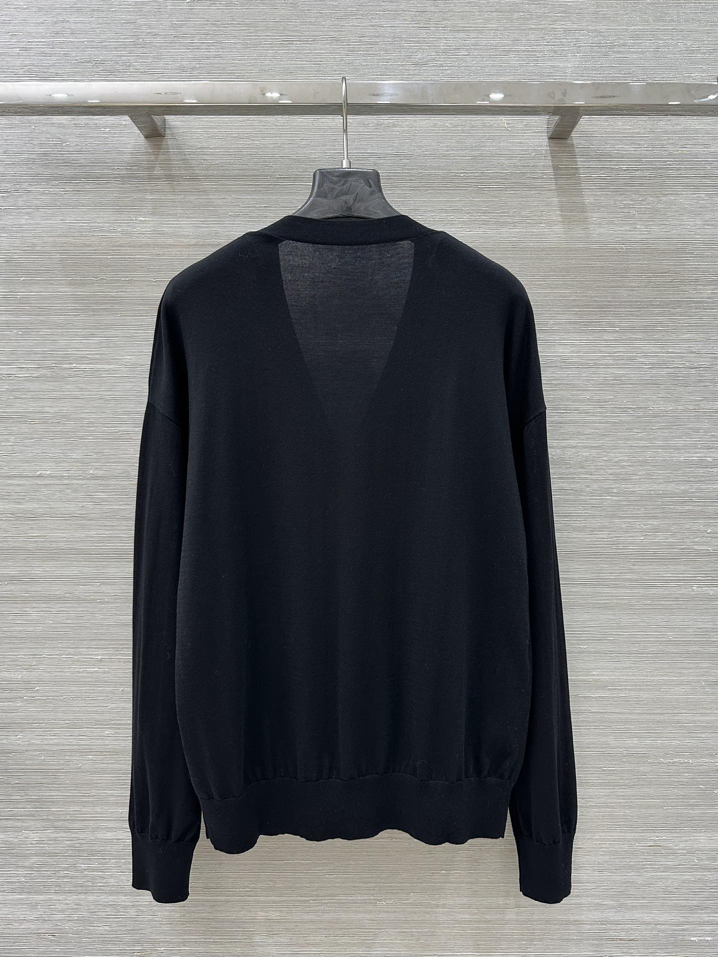 “Vintage Silk Dress: Stylish One-Size-Fits-All Design for 25 Autumn Winters” - 图片 9
