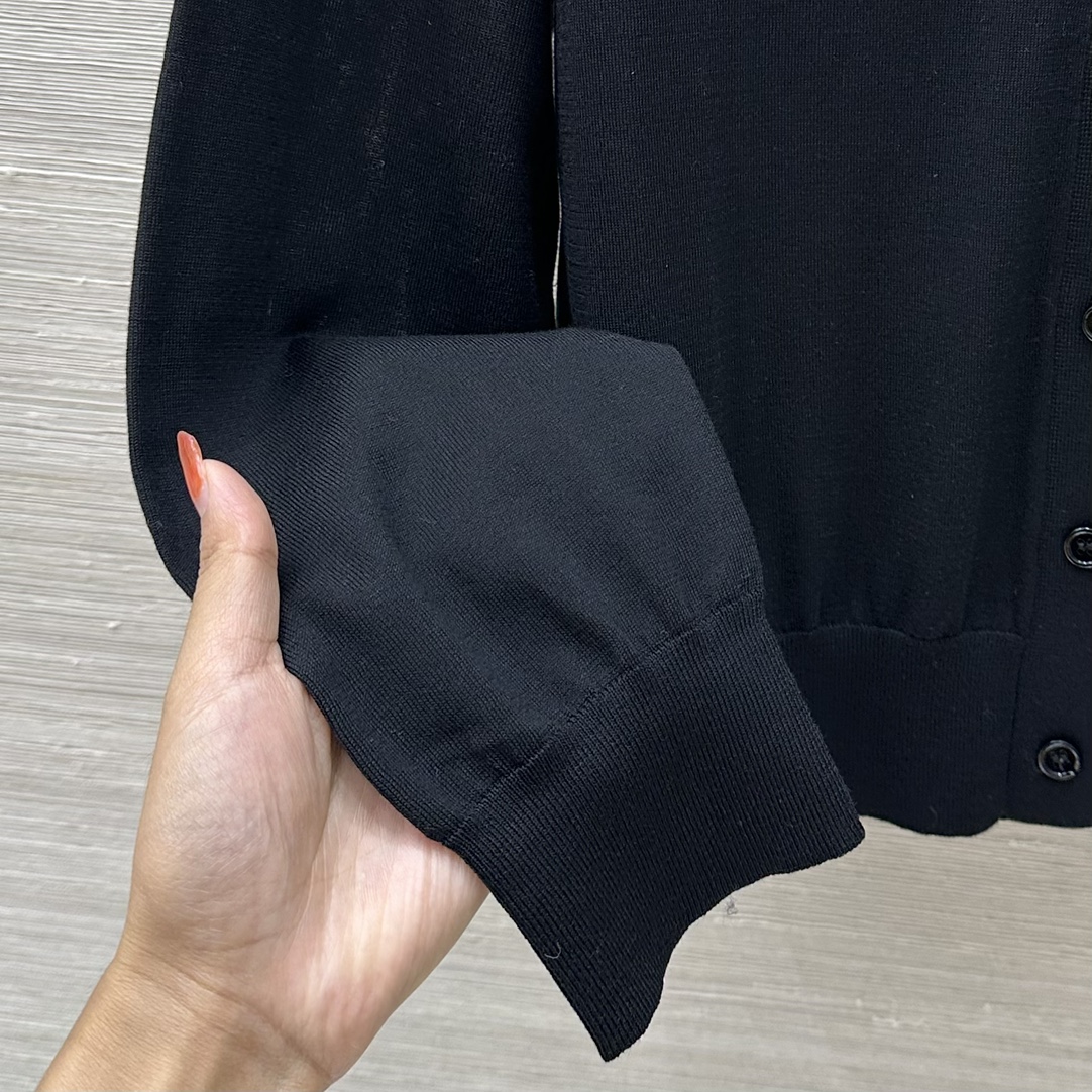 “Vintage Silk Dress: Stylish One-Size-Fits-All Design for 25 Autumn Winters” - 图片 6
