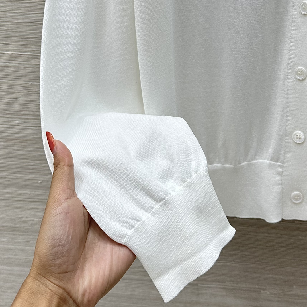 “P648: One-Size-Fits-All Dress for Women – Stylish, Luxurious Design for 25 Autumn Winters” - 图片 6