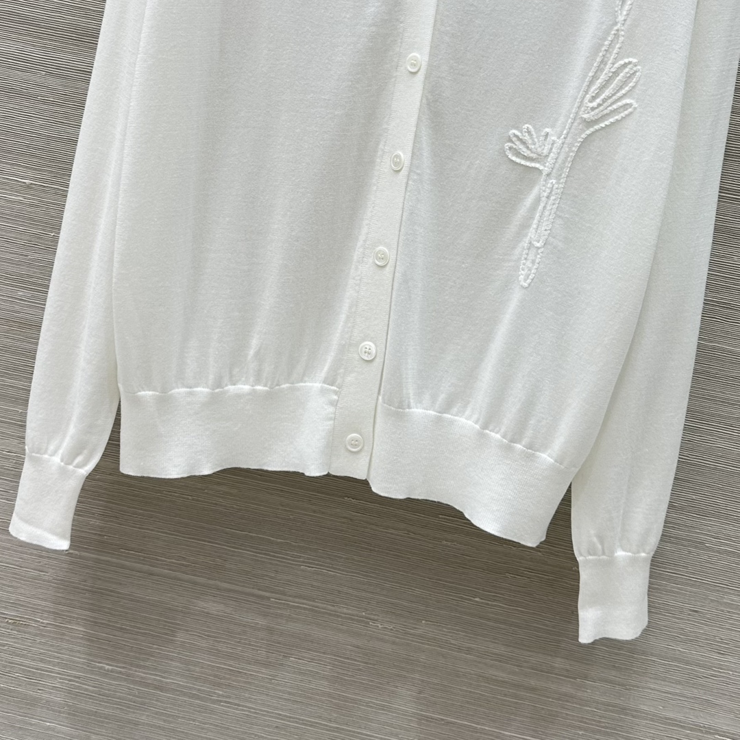 “P648: One-Size-Fits-All Dress for Women – Stylish, Luxurious Design for 25 Autumn Winters” - 图片 5
