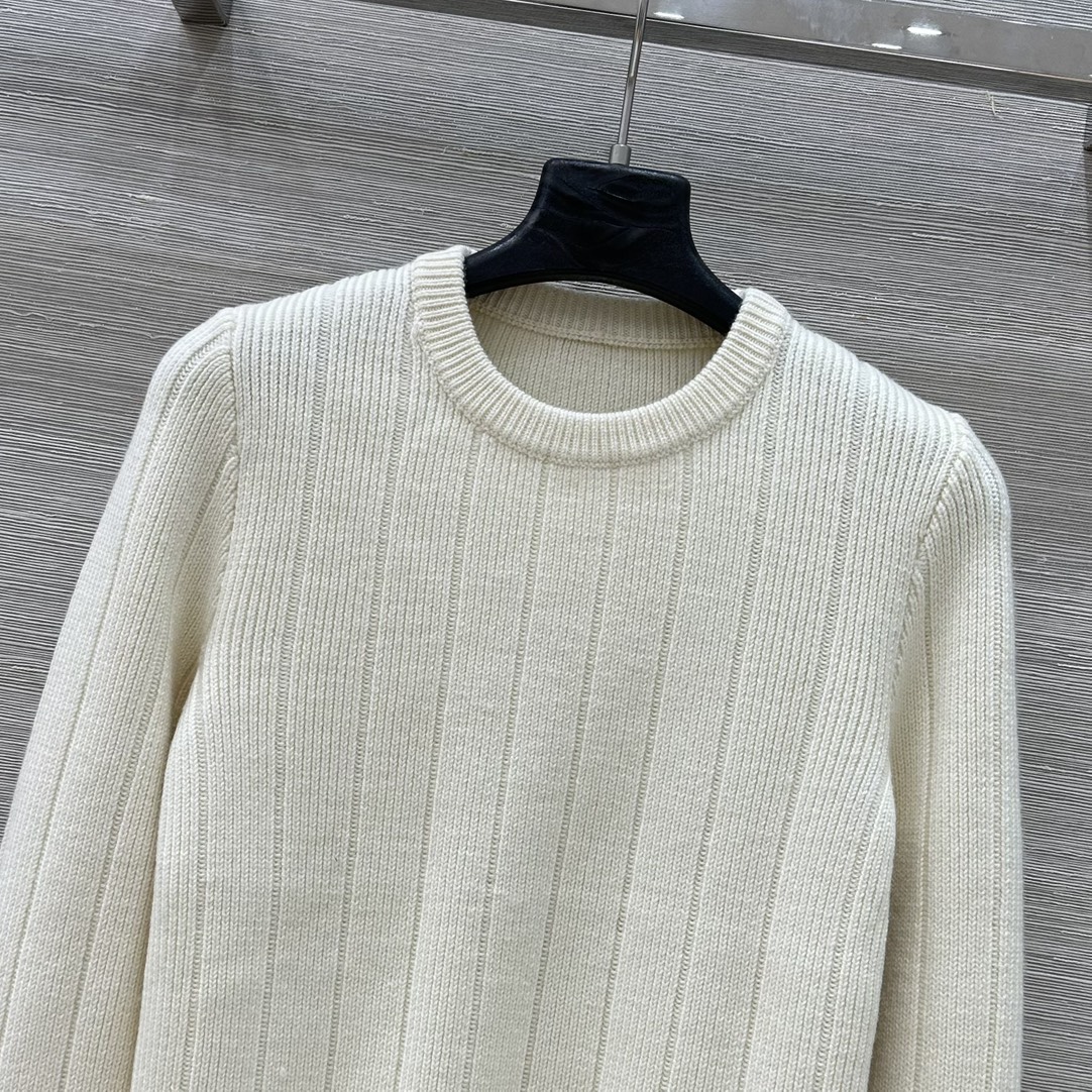 “British Style Wool Blend Sweater: Classic Round-Collar H-Style for High-End Single Women” - 图片 2