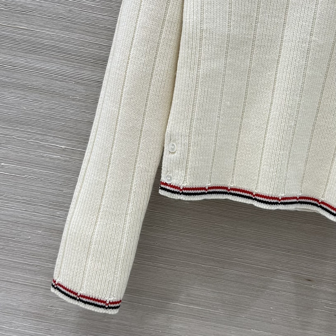 “British Style Wool Blend Sweater: Classic Round-Collar H-Style for High-End Single Women” - 图片 6