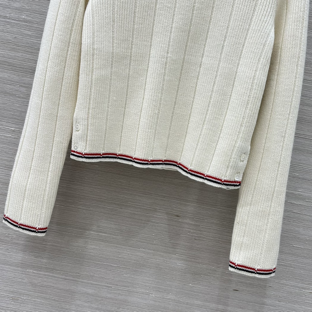 “British Style Wool Blend Sweater: Classic Round-Collar H-Style for High-End Single Women” - 图片 5