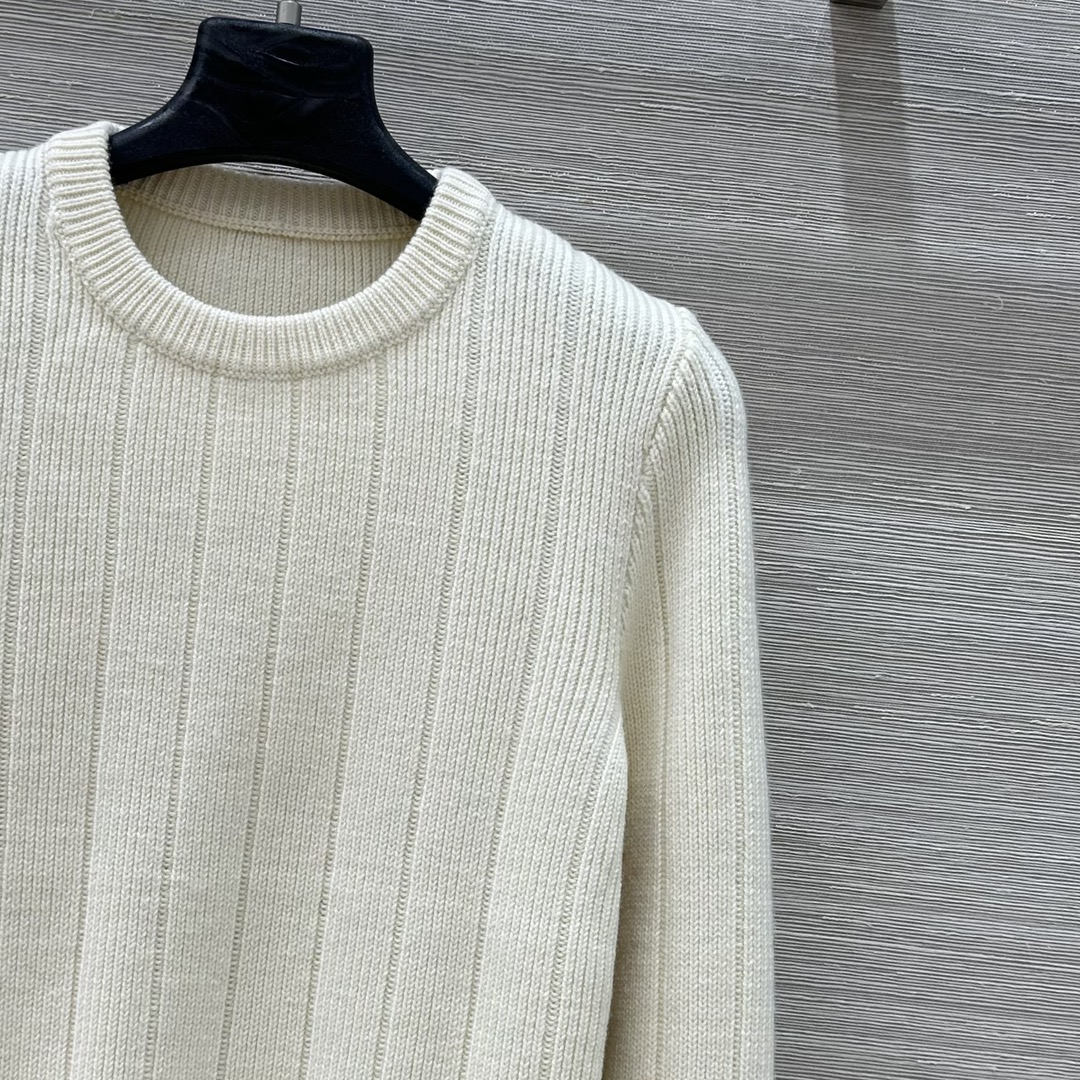 “British Style Wool Blend Sweater: Classic Round-Collar H-Style for High-End Single Women” - 图片 4