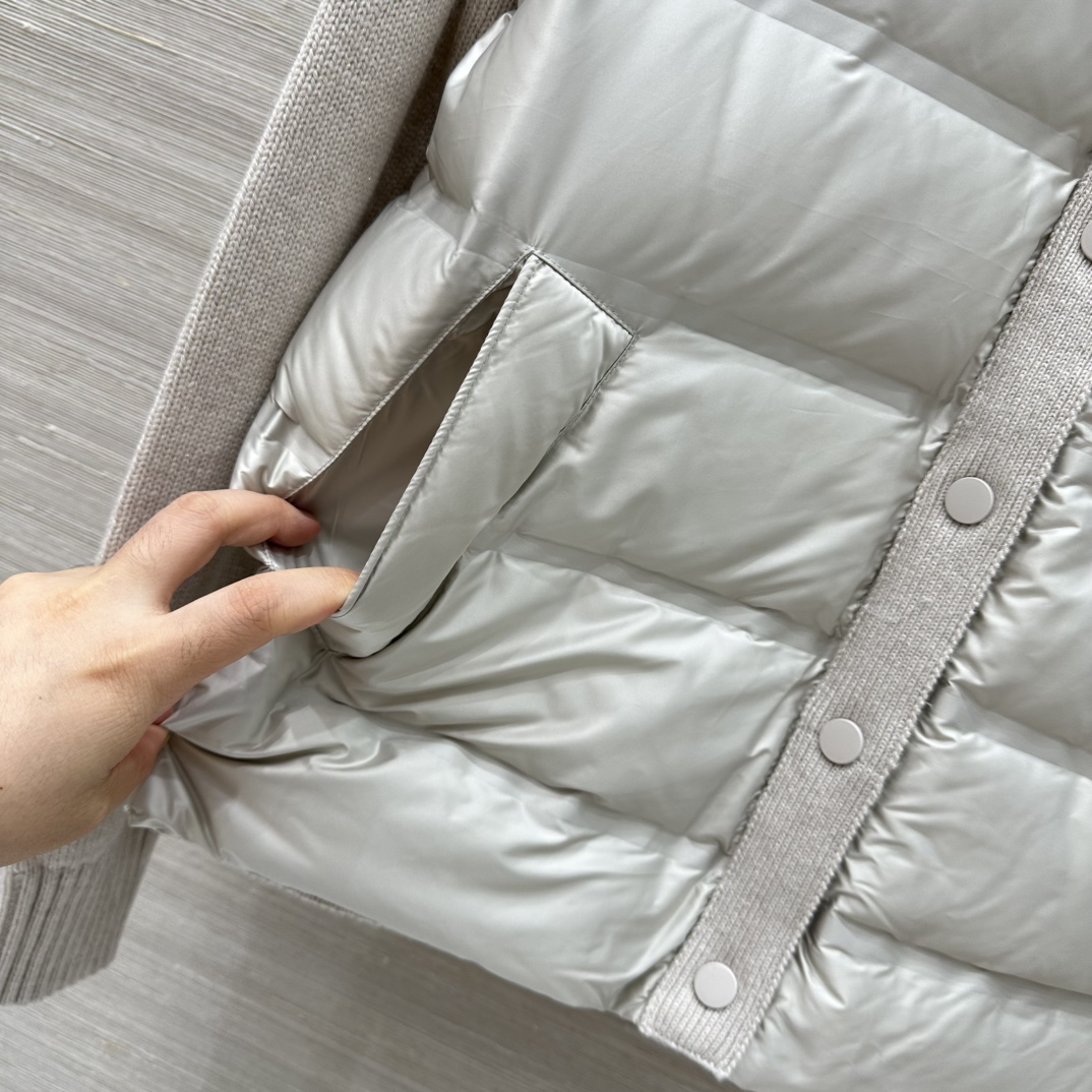 “P1464: One-Size-Fits-All Velvet Jacket Collection for Winter – High Quality, Elegant Design” - 图片 7
