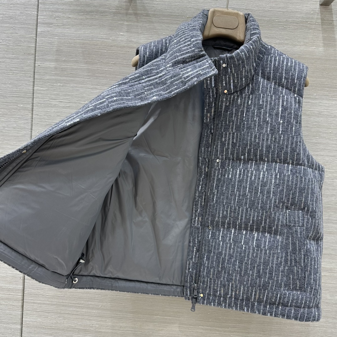Luxurious Fall/Winter Collection: Velvet Vests with Diamond Yarn Embroidery - 图片 6