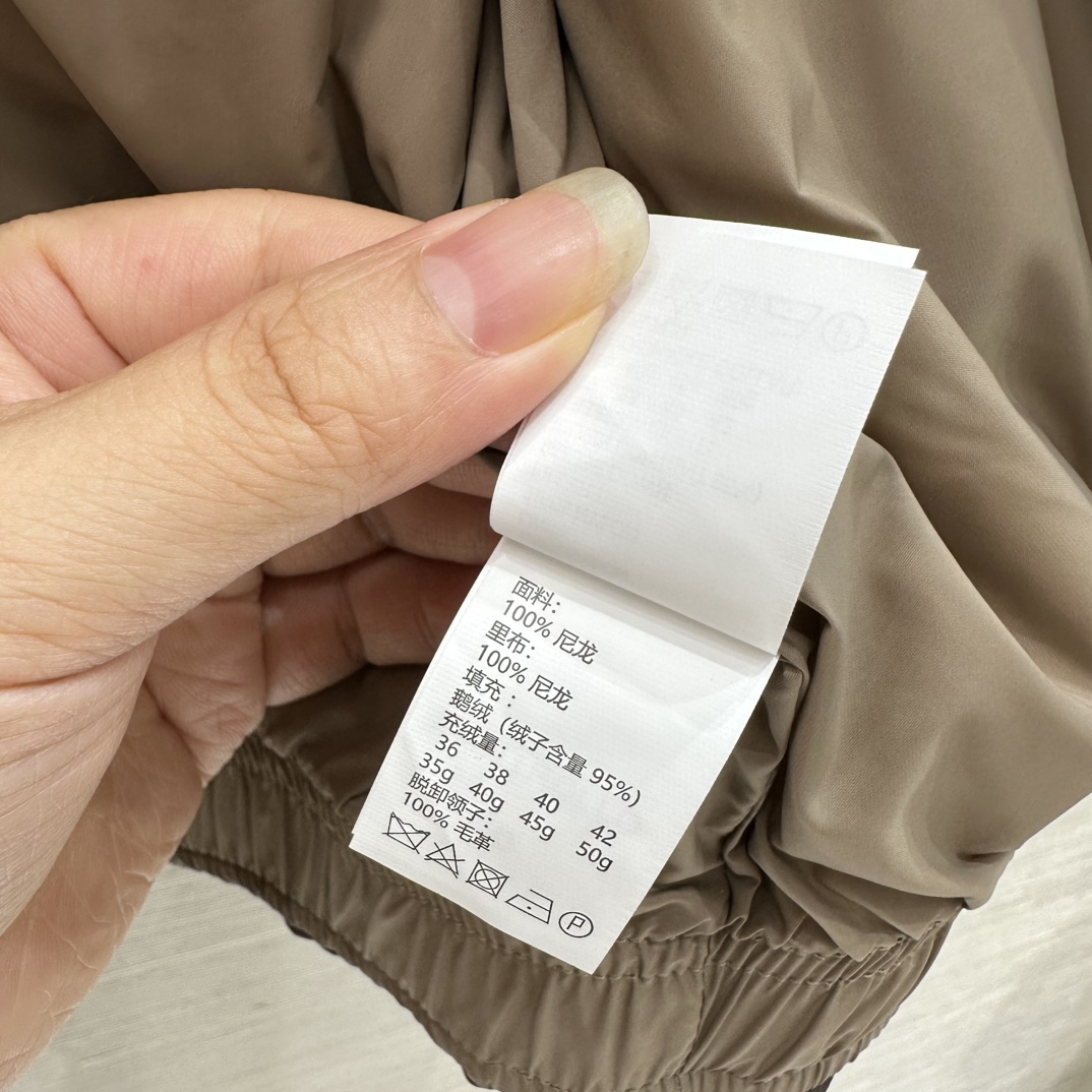 Luxurious Lamb’s Hairy Cocoon Coat: Winter Feather Style with High-End Quality and Elegant Design - 图片 7