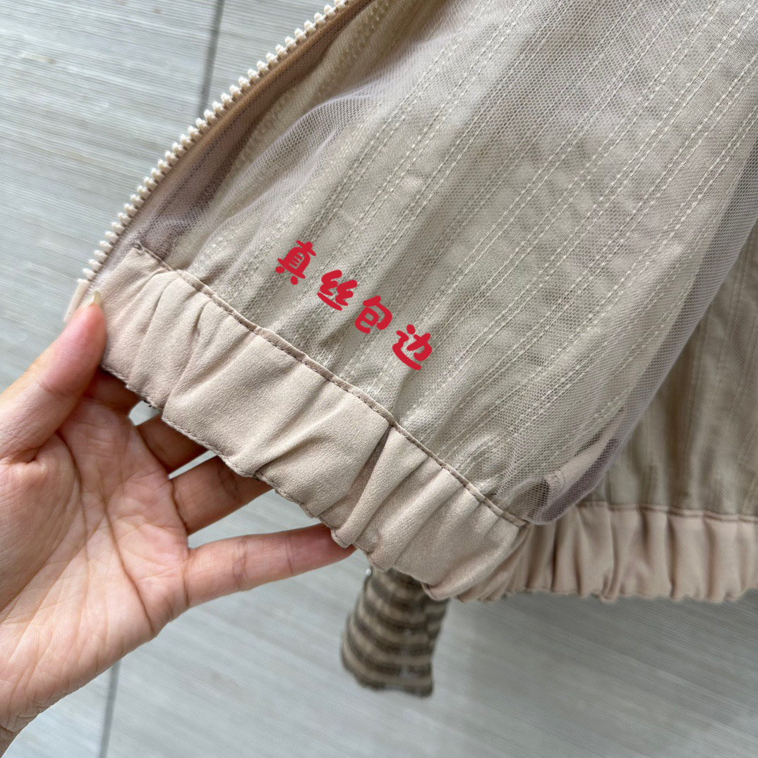 Title: P1200 Female Suit: High-End Quality, Old Money Style, Swiss Embroidery, Cozy, Heavy, Elegant, Various Sizes. - 图片 6