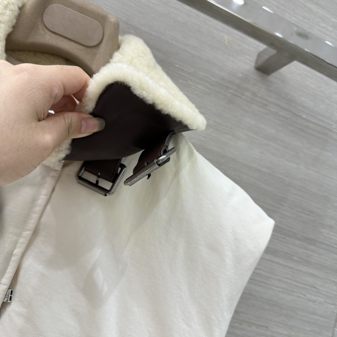Loewe Anagram Cream White Down Vest with Shearling Collar 5 i1756316418 7526 4