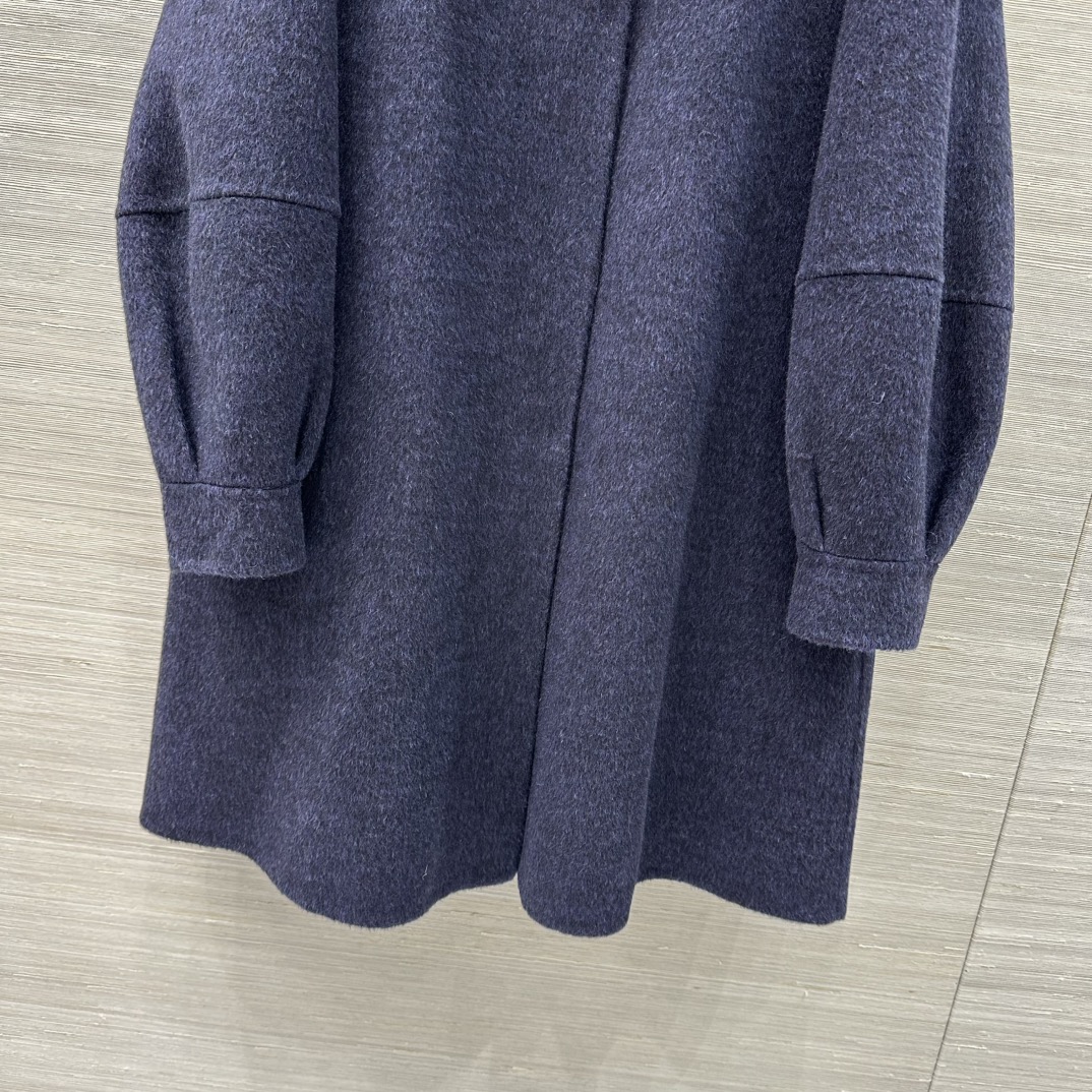 Elegant Wool-Cashmere Blend Coat with Detachable Down Lining and Hood 7 i1757437330 9385 0