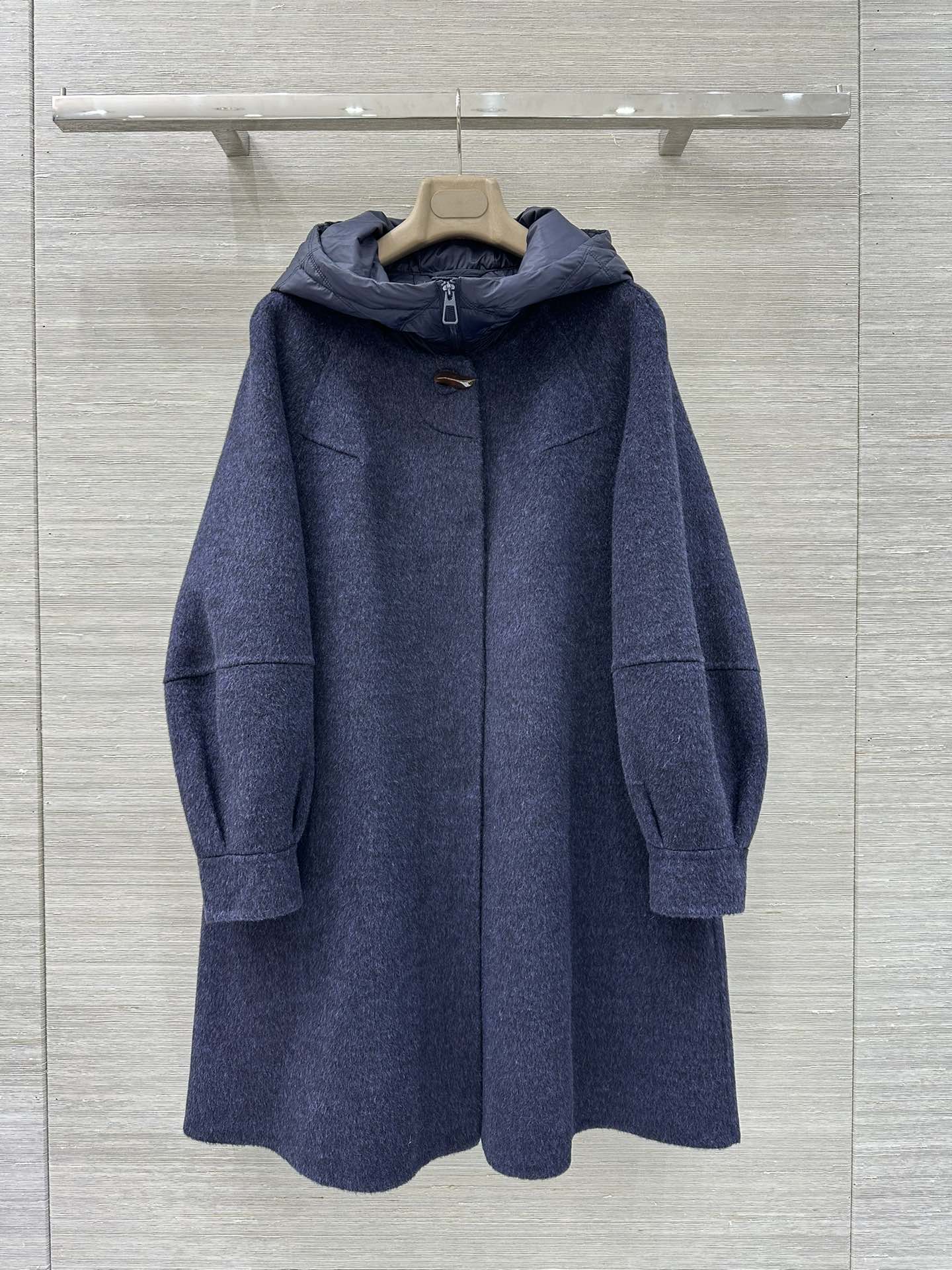 Elegant Wool-Cashmere Blend Coat with Detachable Down Lining and Hood 2 i1757437331 7465 8