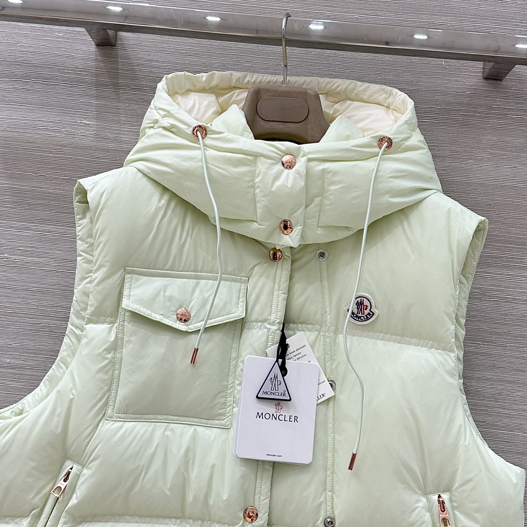 Moncler Women's Mambo Green Quilted Down Vest with Hood 2 i1758878485 2905 1
