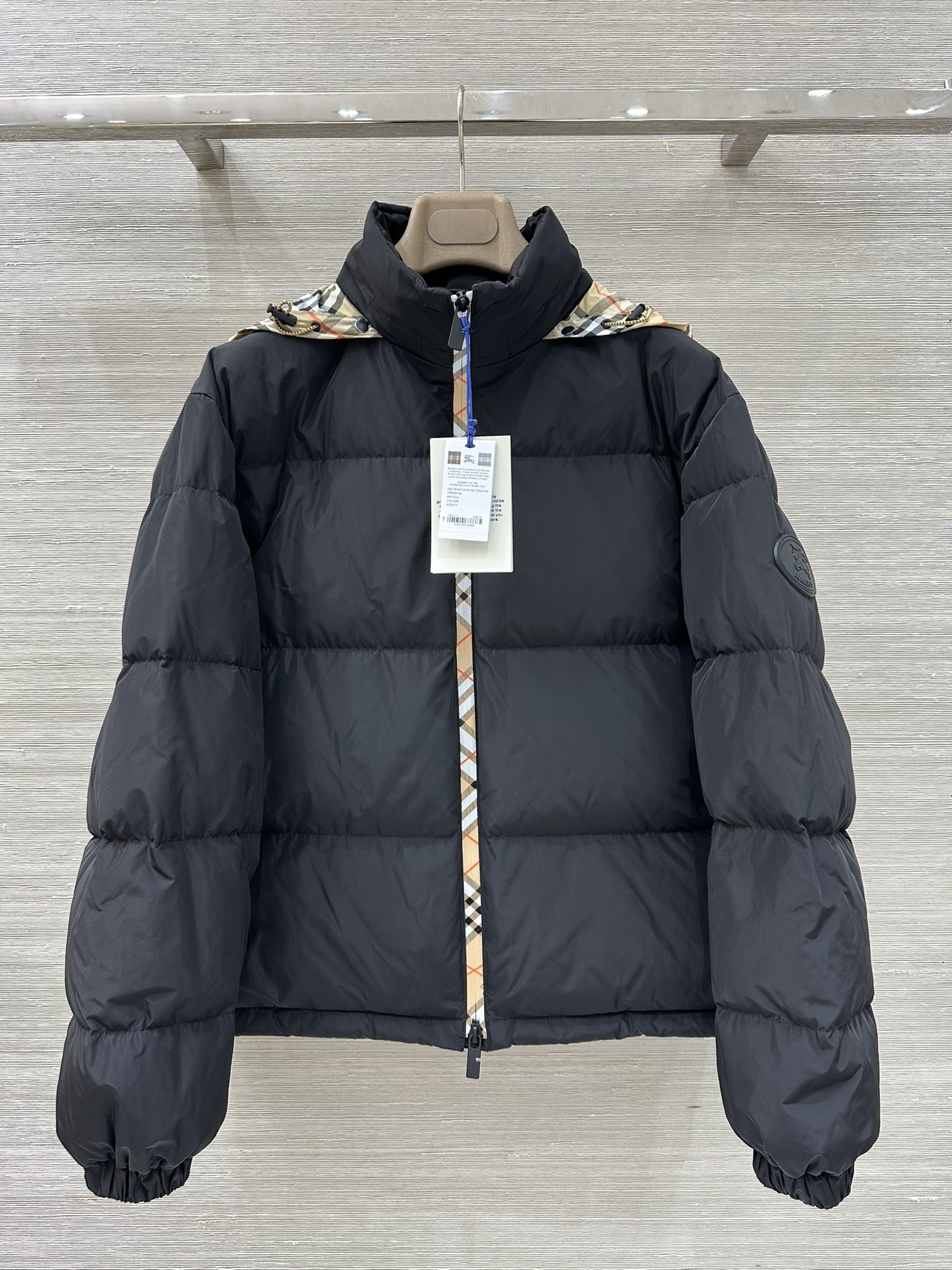 Burberry Detachable Hood Vintage Check Panel Padded Down Jacket 1 i1759073618 5006 0