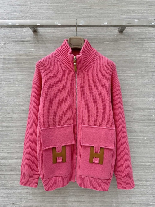 Elegant Women's Cashmere Knit Zip-Up Cardigan with 'H' Pocket Accents 1 Elegant Women's Cashmere Knit Zip-Up Cardigan with 'H' Pocket Accents