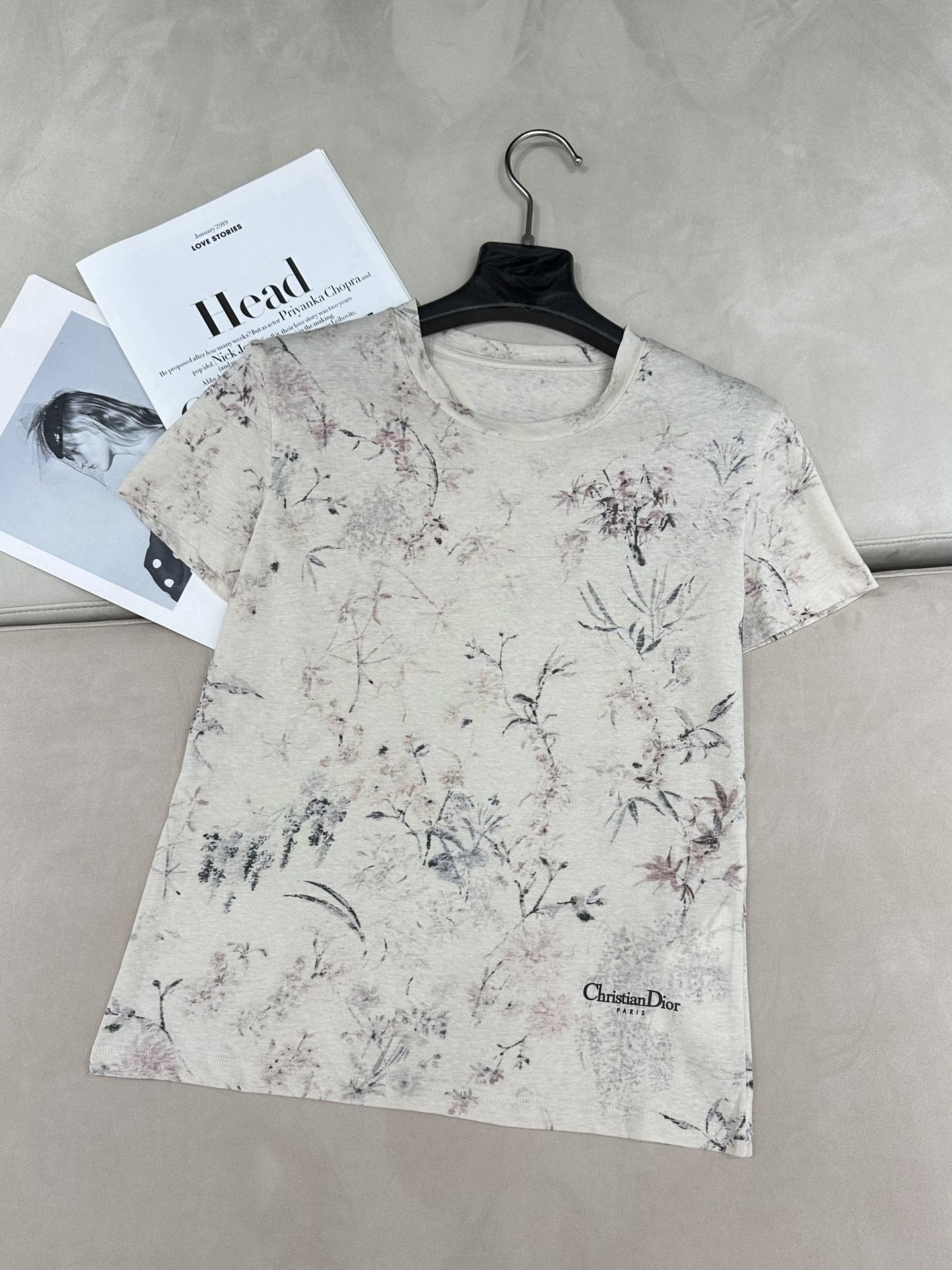 디올 여성 2026SS 프린트 슬림핏 코튼 반팔 티셔츠 레플리카 45668 Dior Women T Shirt