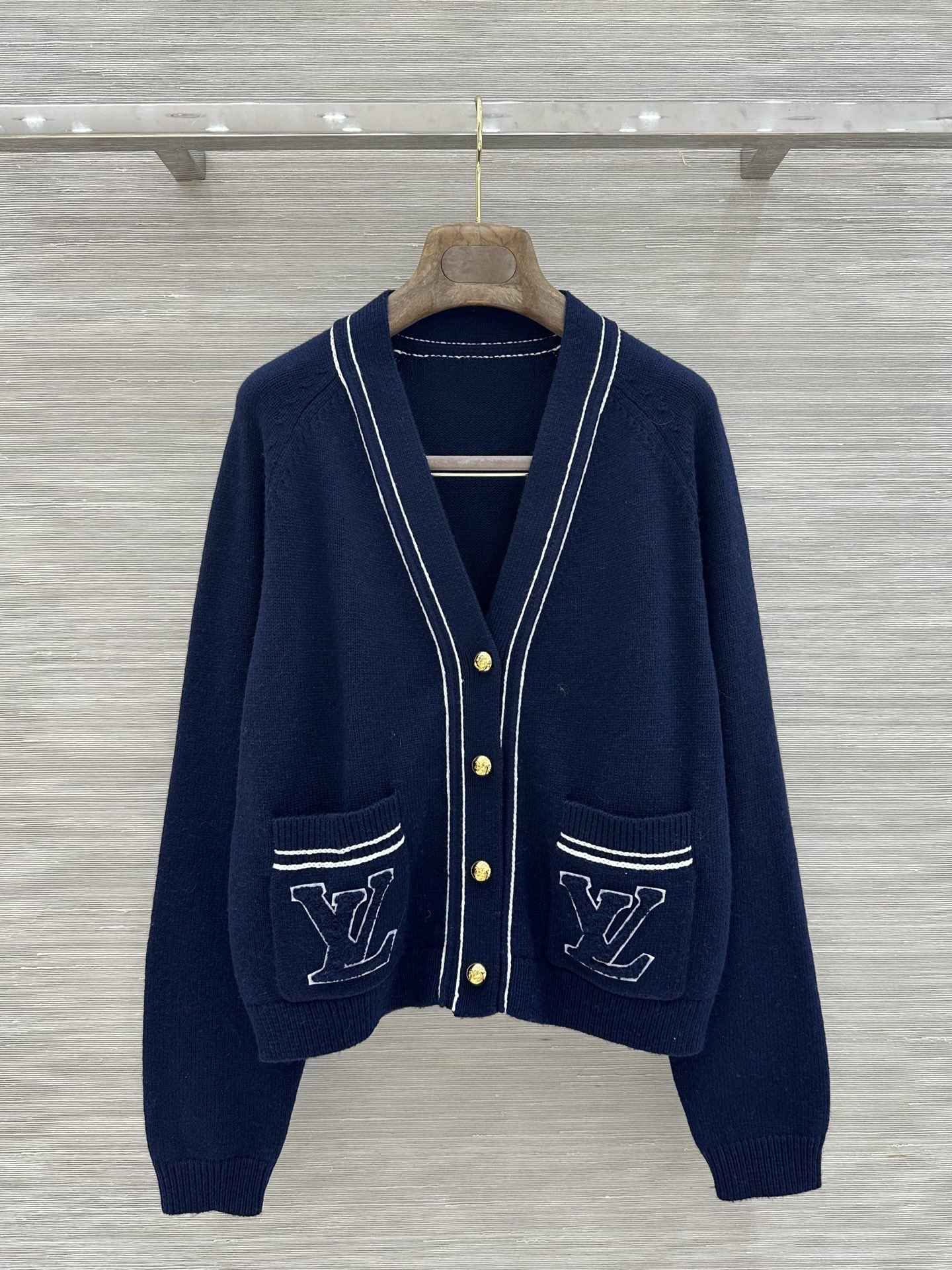 루이비통 여성 가디건 129818 Louis Vuitton Cardigan 썸네일 이미지