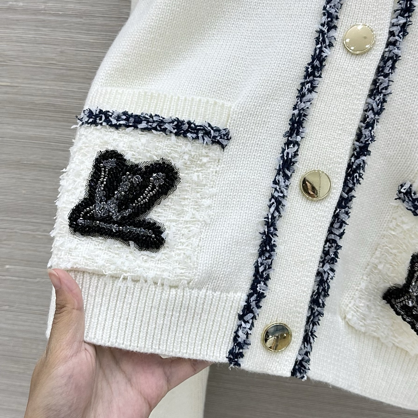 루이비통 여성 가디건 129817 Louis Vuitton Cardigan 썸네일 이미지