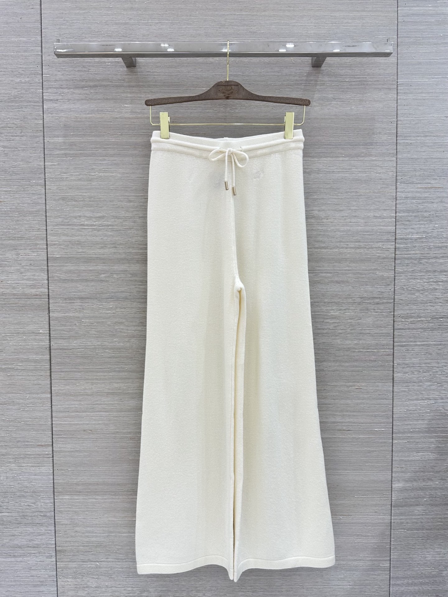 M 34 108 Pantaloni