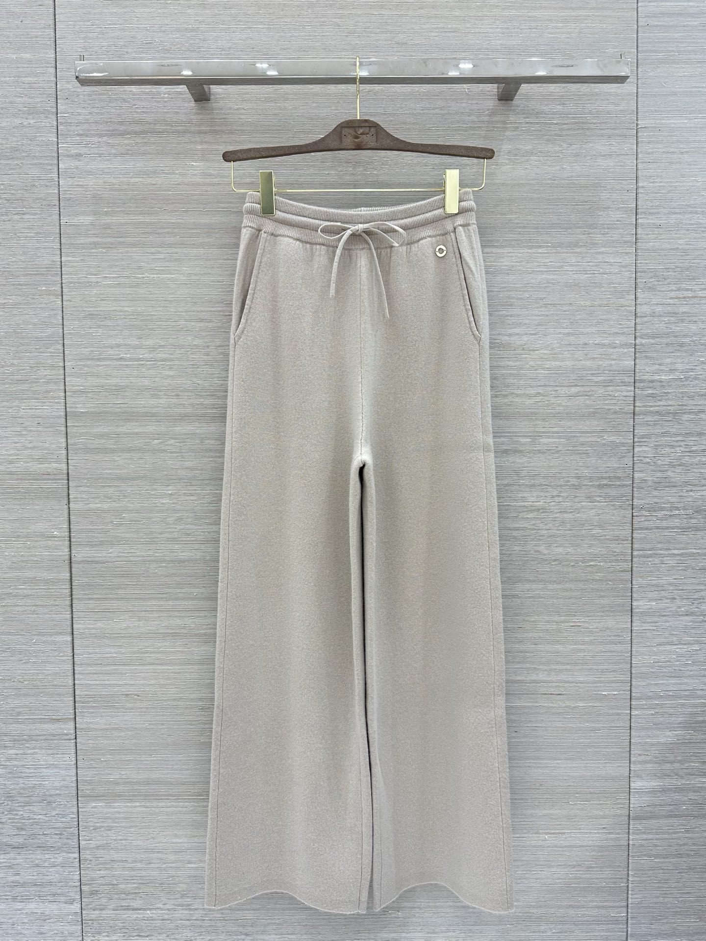 Pantaloni 32 99
