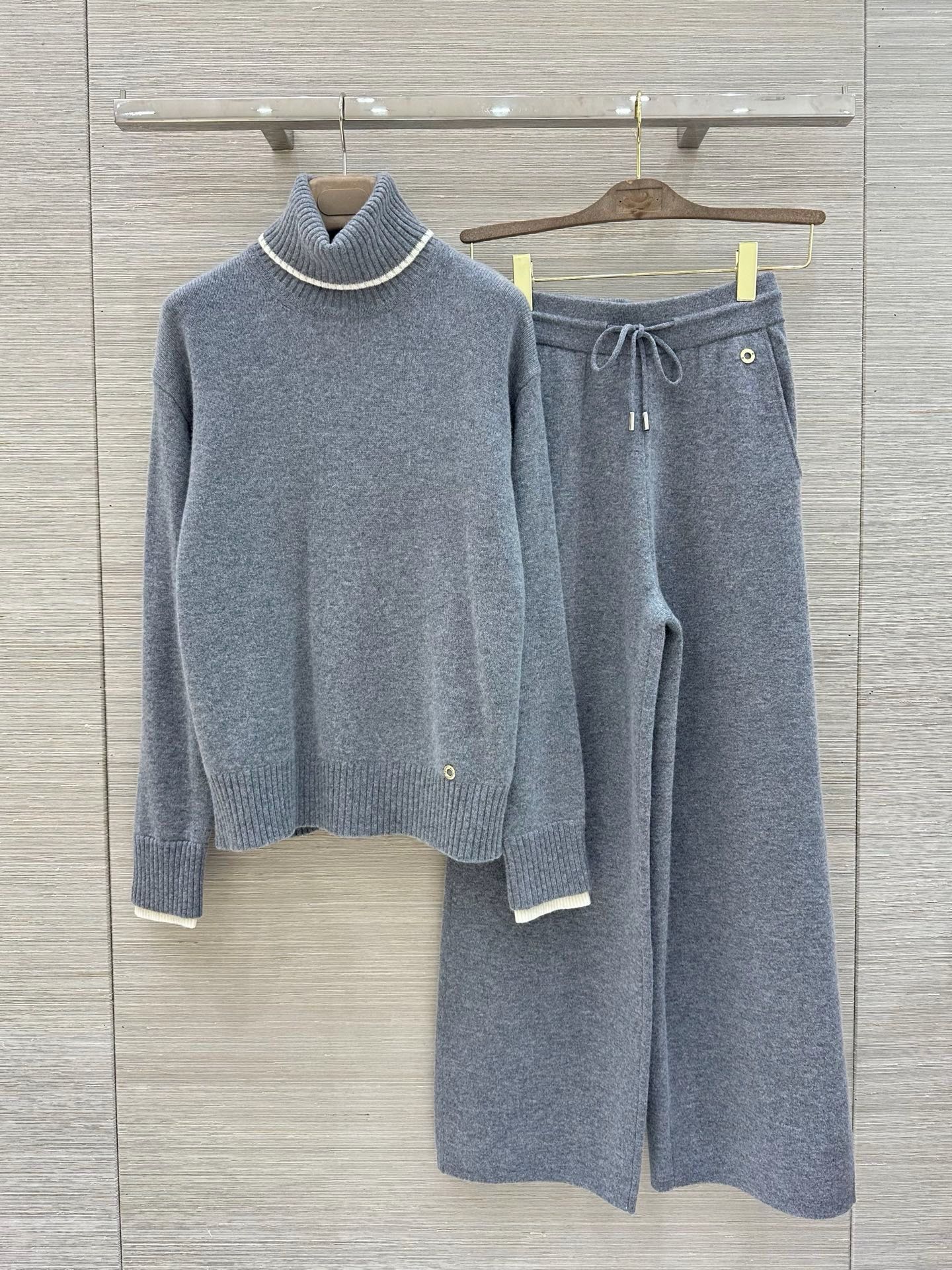 😏 L 26 ➕ 3 M 48 49 64 33 102 PantaloniCompleto Completo Pantaloni