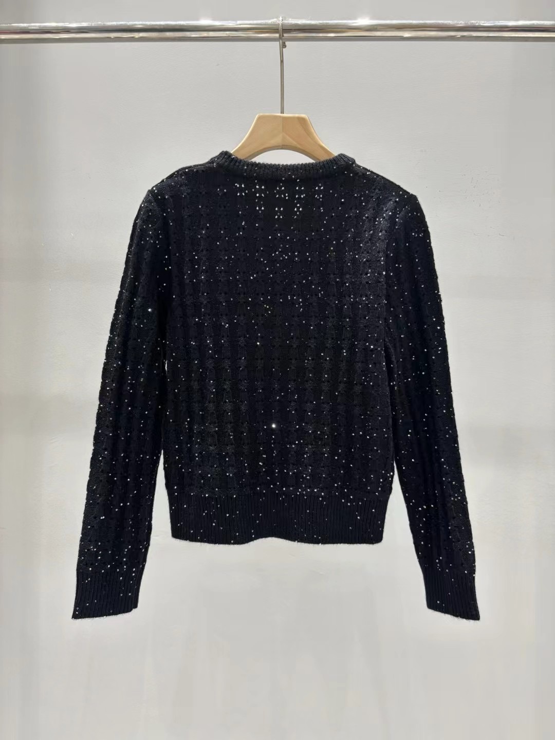 Elegant Women's Black Sequin Knit Sweater - Round Neck, Long Sleeve 6 i1755757992118 1812 0 4