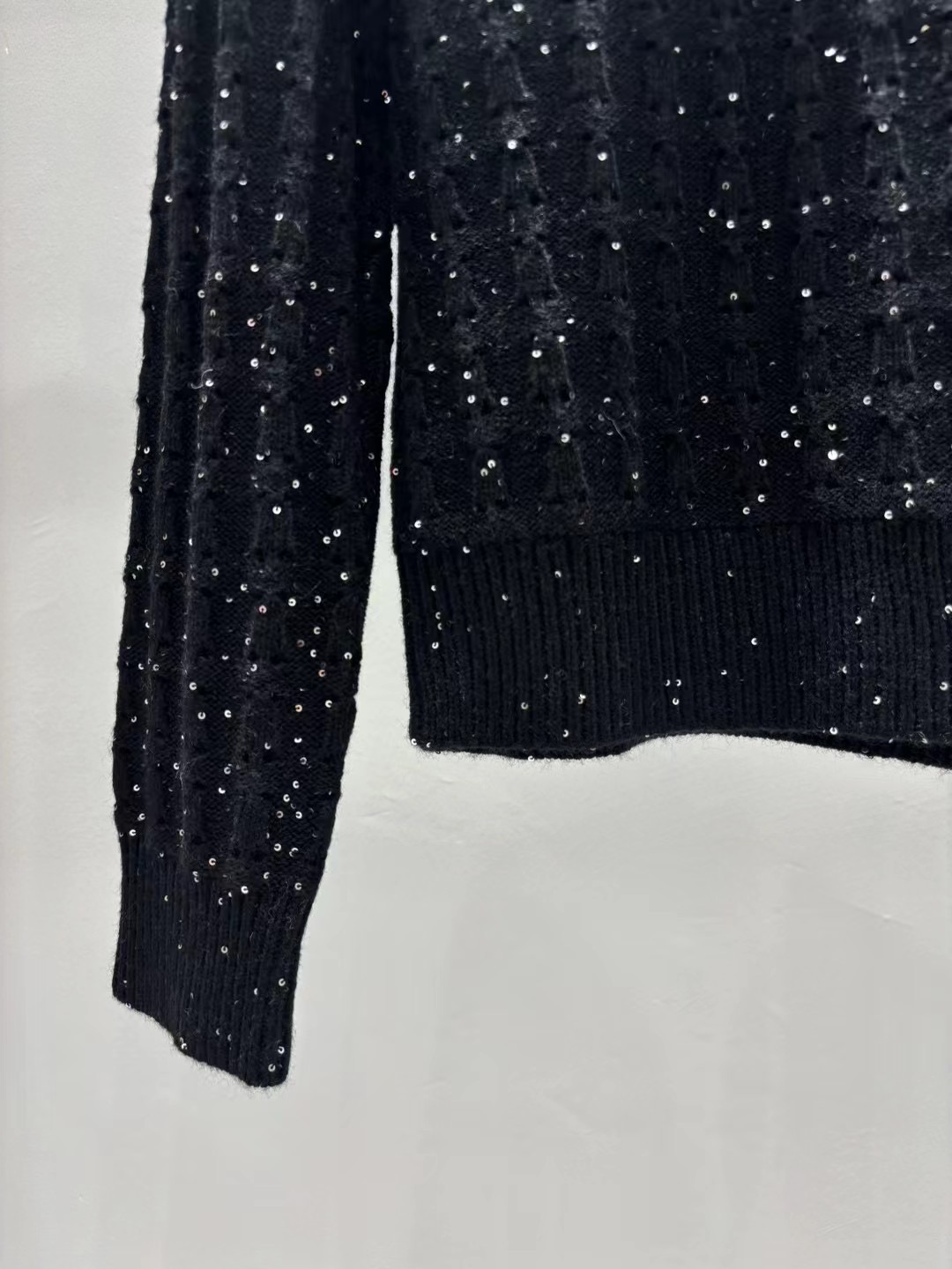 Elegant Women's Black Sequin Knit Sweater - Round Neck, Long Sleeve 4 i1755757992119 6720 0 2