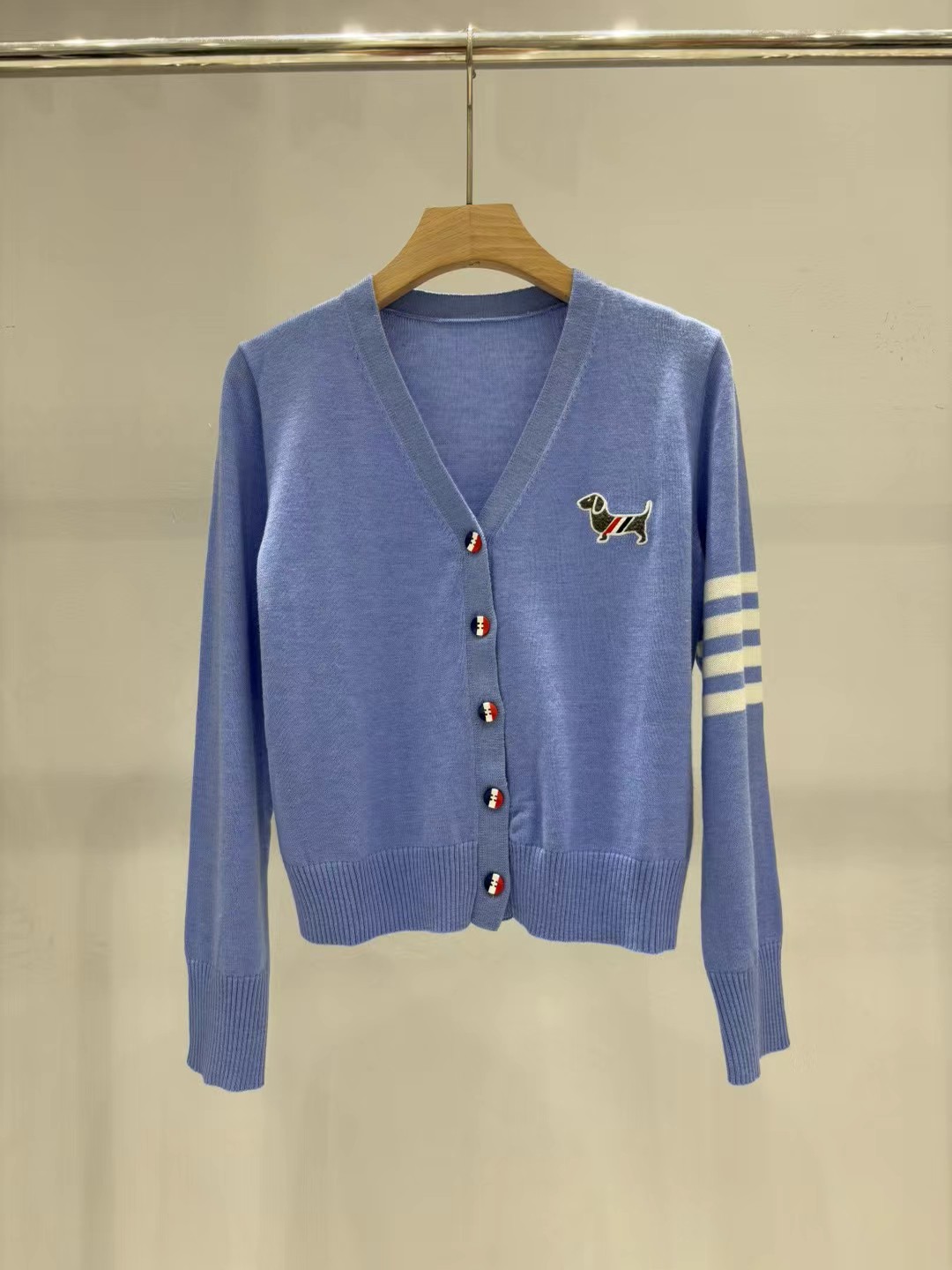 上新🆕🆕Thom Browne 25早秋新款 提花小狗针织V领开衫码数：SML