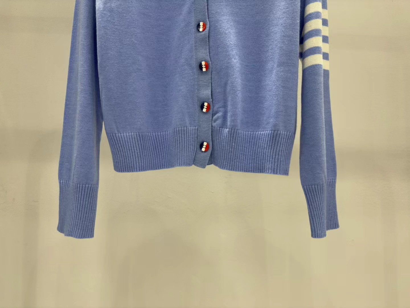 上新🆕🆕Thom Browne 25早秋新款 提花小狗针织V领开衫码数：SML