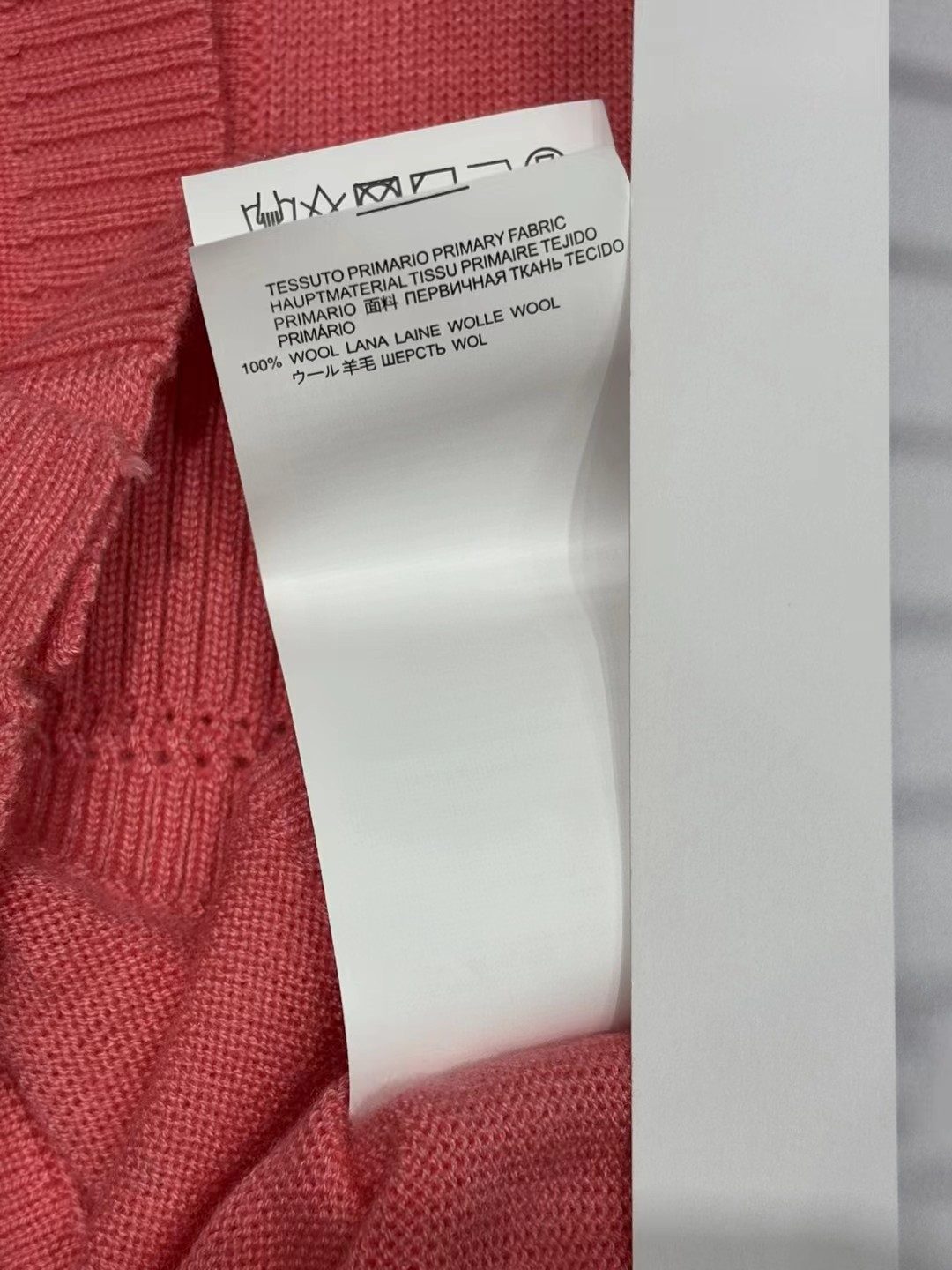 上新🆕🆕西太后 25早秋新款 V领提花logo针织开衫码数：SML