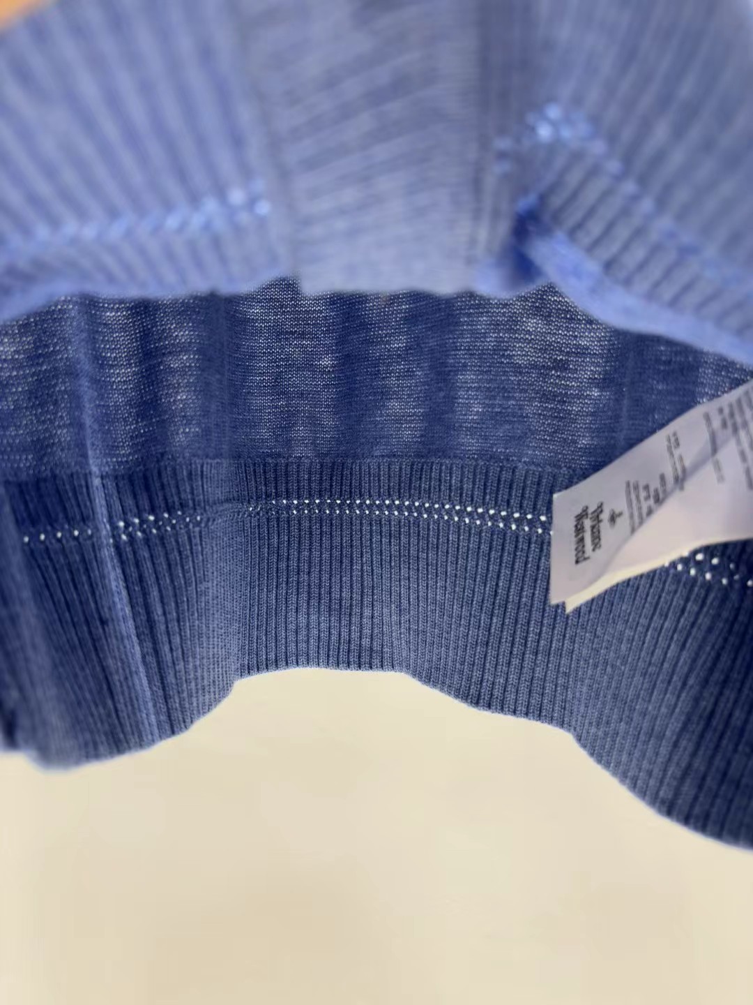 上新🆕🆕西太后 25早秋新款 V领提花logo针织开衫码数：SML