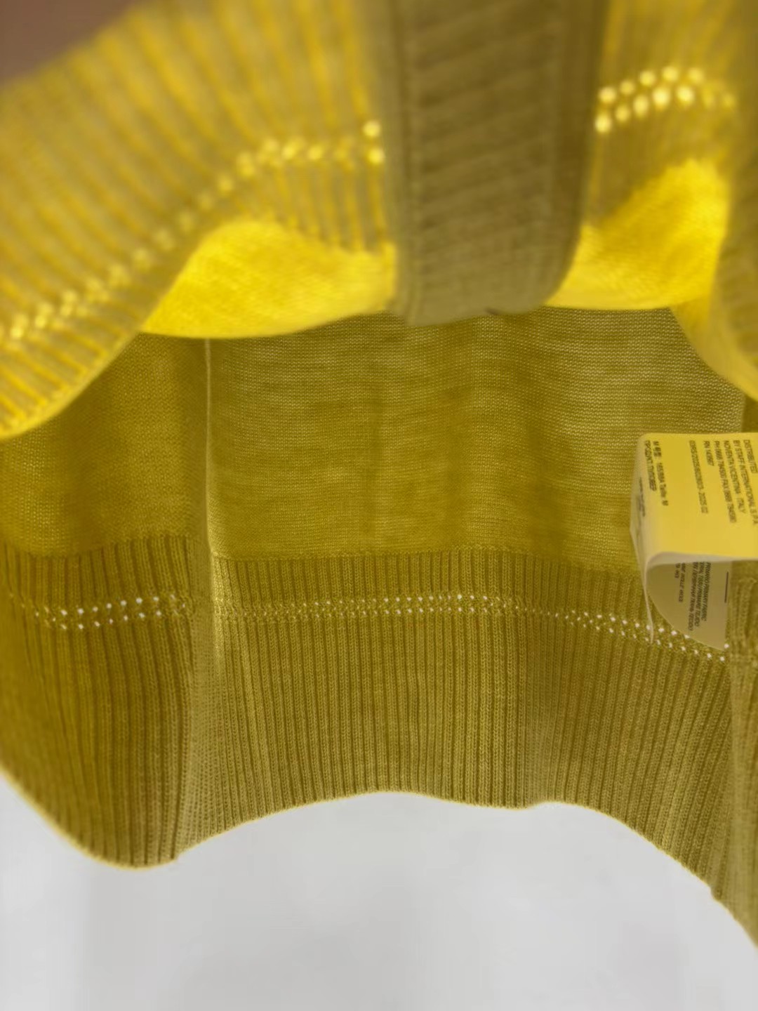 上新🆕🆕西太后 25早秋新款 V领提花logo针织开衫码数：SML