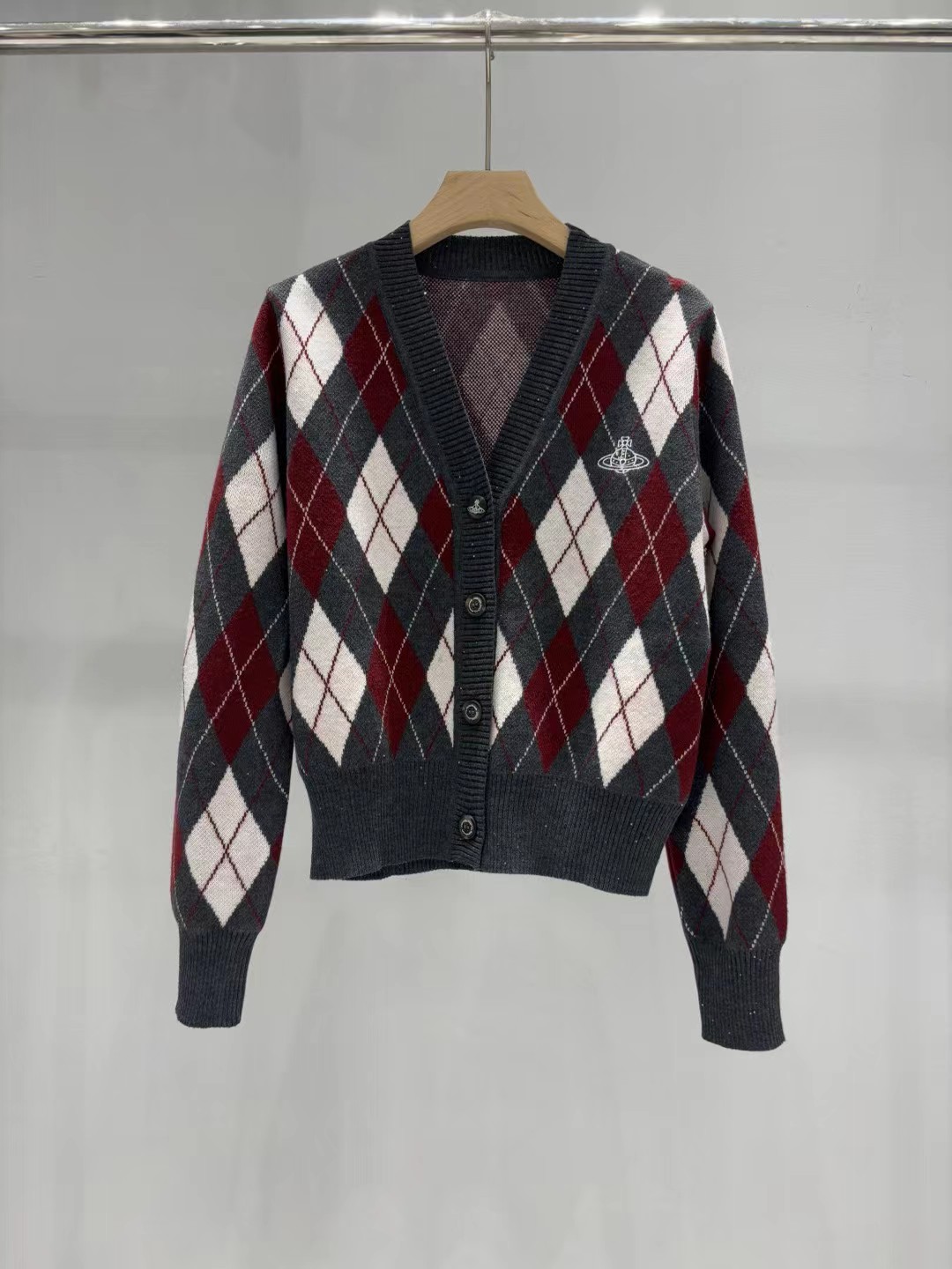 Vivienne Westwood Cardigan Tricot Argyle Gris/Rouge - Élégance et Confort