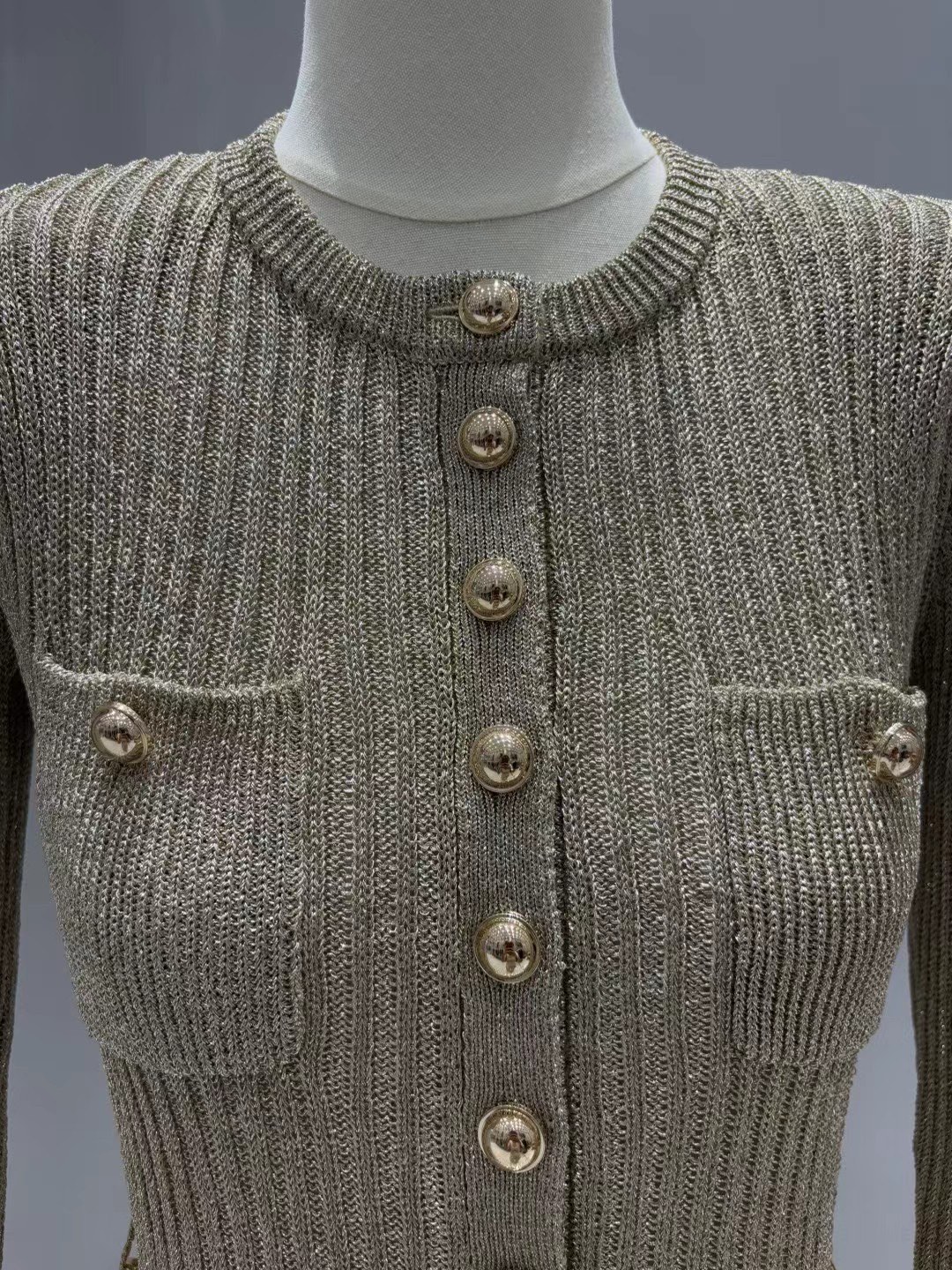 上新🆕🆕《1:1品质》self-Portrait 2025秋冬新款 金色卢勒克斯圆领针织连衣裙长裙码数：