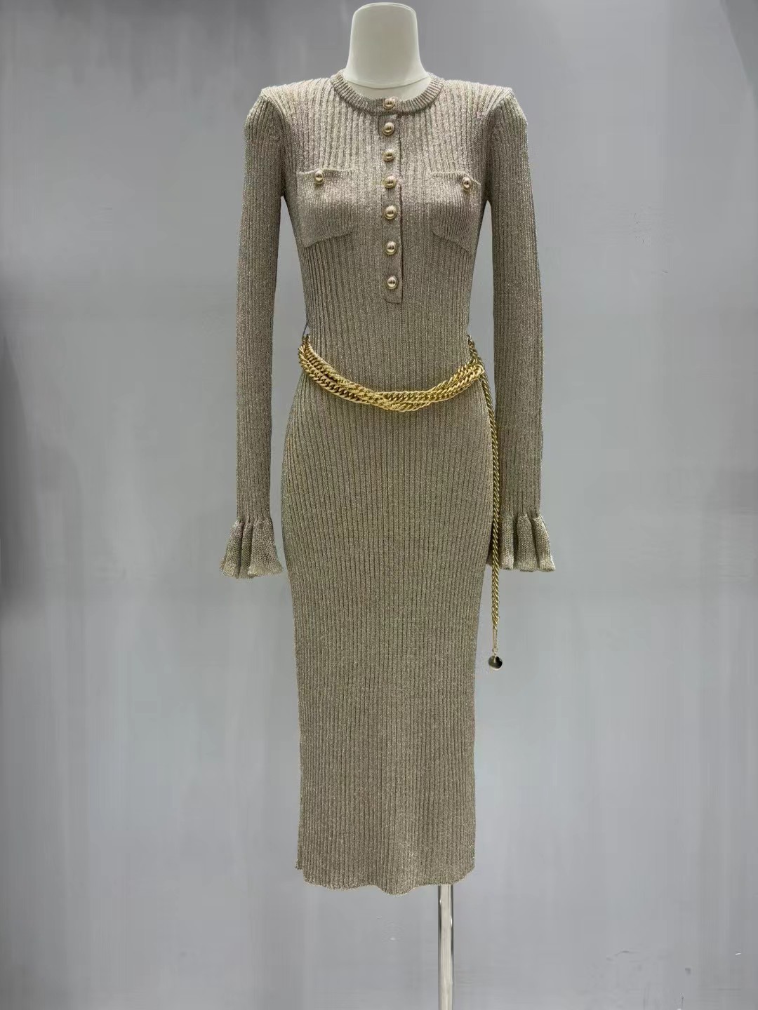 上新🆕🆕《1:1品质》self-Portrait 2025秋冬新款 金色卢勒克斯圆领针织连衣裙长裙码数：