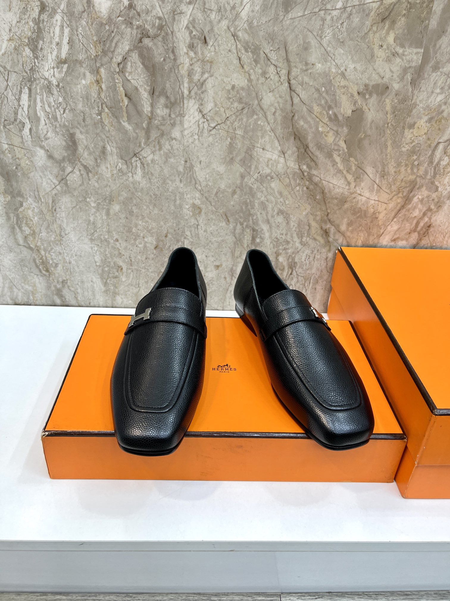 Hermès Giovanni Loafers: Black Leather, Palladium Buckle, Classic Style, Size 39-44 4 i1696481058 3167 2