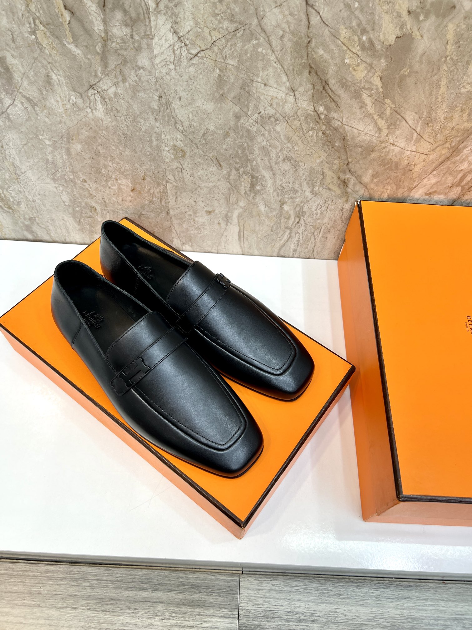 Hermès Giovanni Leather Loafers with Palladium Buckle - Classic Elegance 5 i1696481091 4083 3