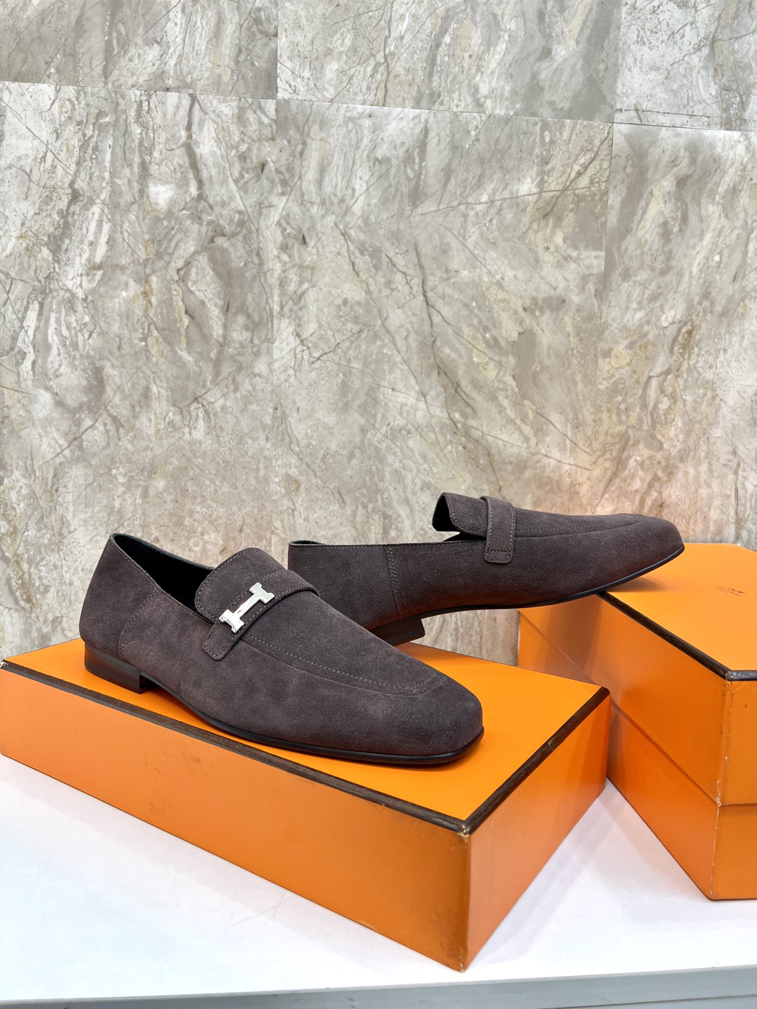 Hermes Giovanni Loafers: Suede Leather with Palladium Paris Buckle - Elegant Shoes 6 i1696481152 5735 4