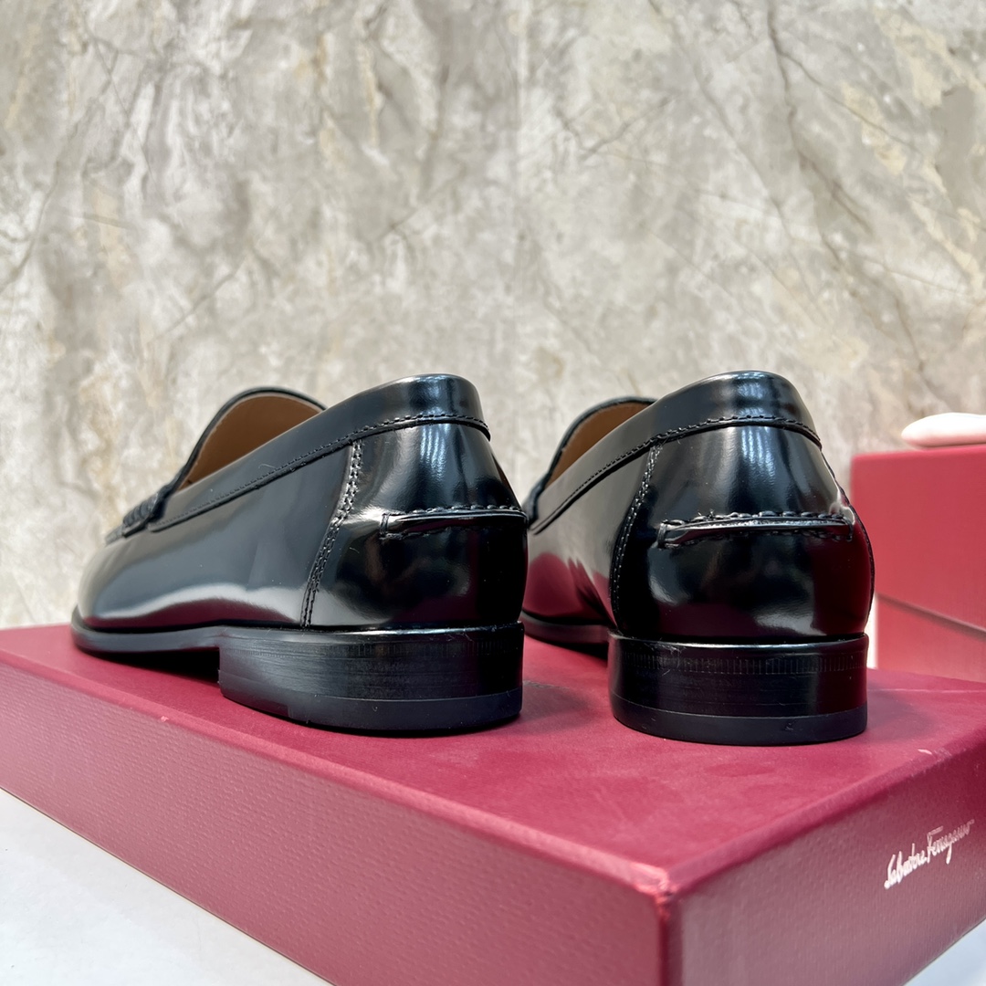 Ferragamo Men's Leather Loafers, Black, Sizes 39-44 - Classic Style 9 i1697663830 9501 7