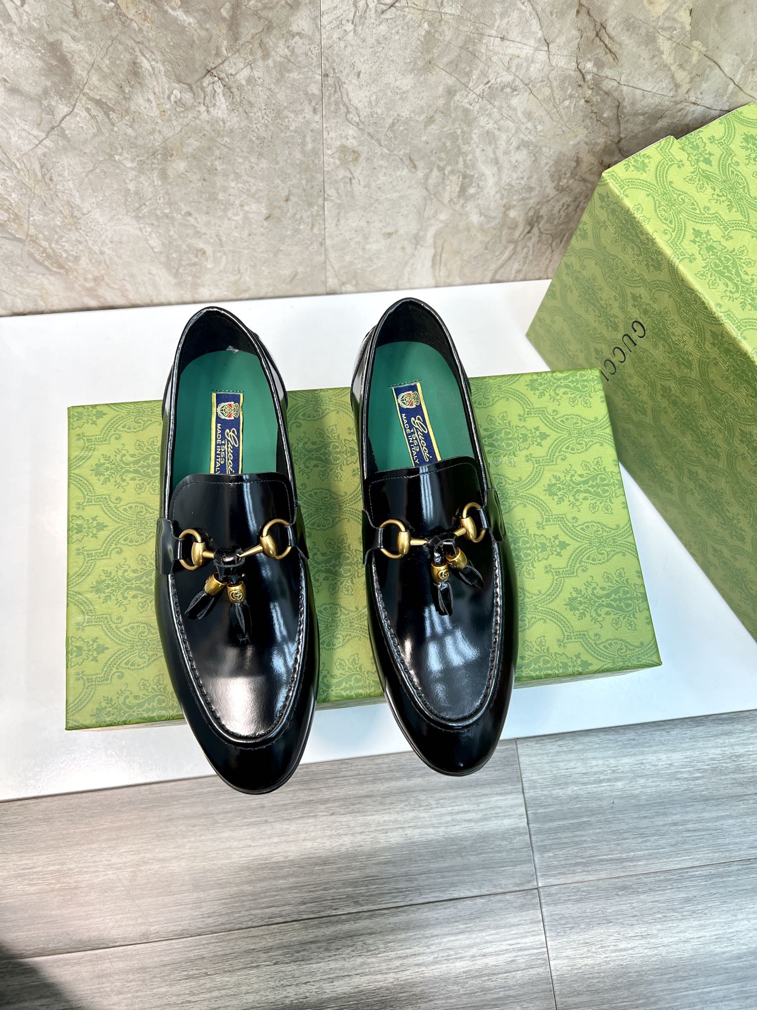 Where to buy Replicas
 Gucci Shoes Loafers Plain Toe Buy best quality Replica
 Men Gold Hardware Calfskin Cowhide Genuine Leather Rubber Vintage Chains