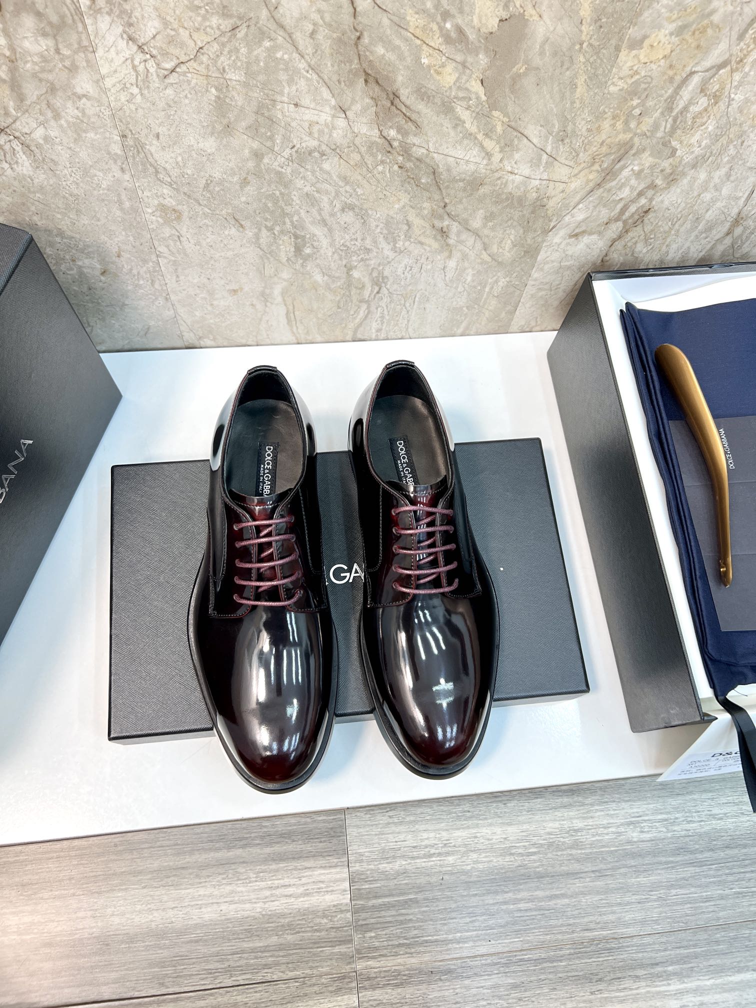 💋💍Nuevo producto de DG, nuevos zapatos de cuero con hebilla británica para hombres, hechos de cuero de vaca importado…