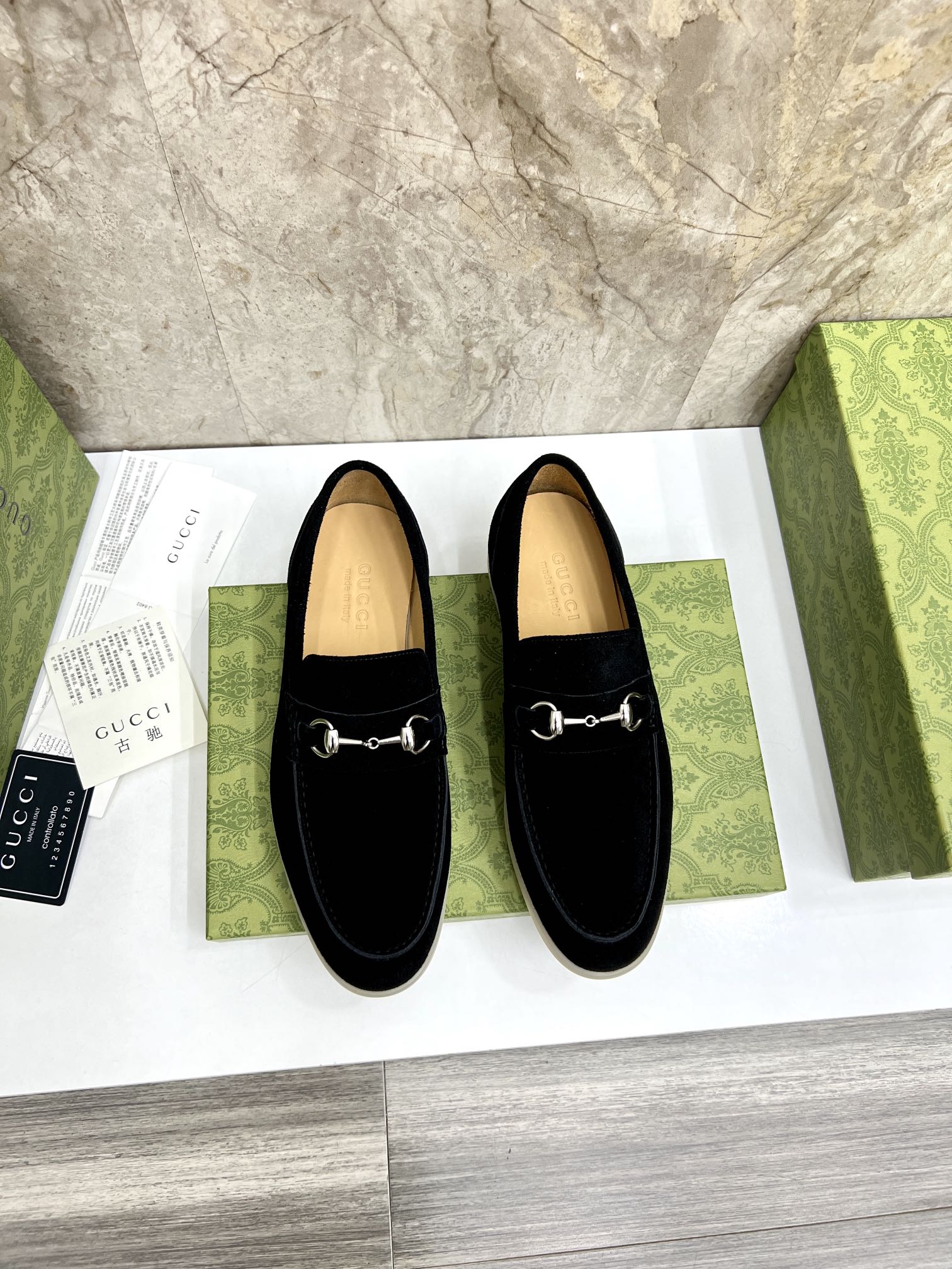 Elegantes Mocasines Clásicos Gucci para Hombre - Comodidad y Estilo Italiano