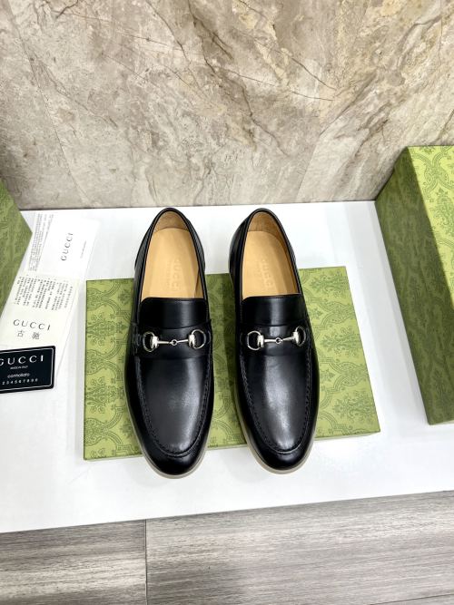 Gucci Men's Black Leather Loafers with Horsebit Detail, Classic Style 1 Gucci Men's Black Leather Loafers with Horsebit Detail, Classic Style