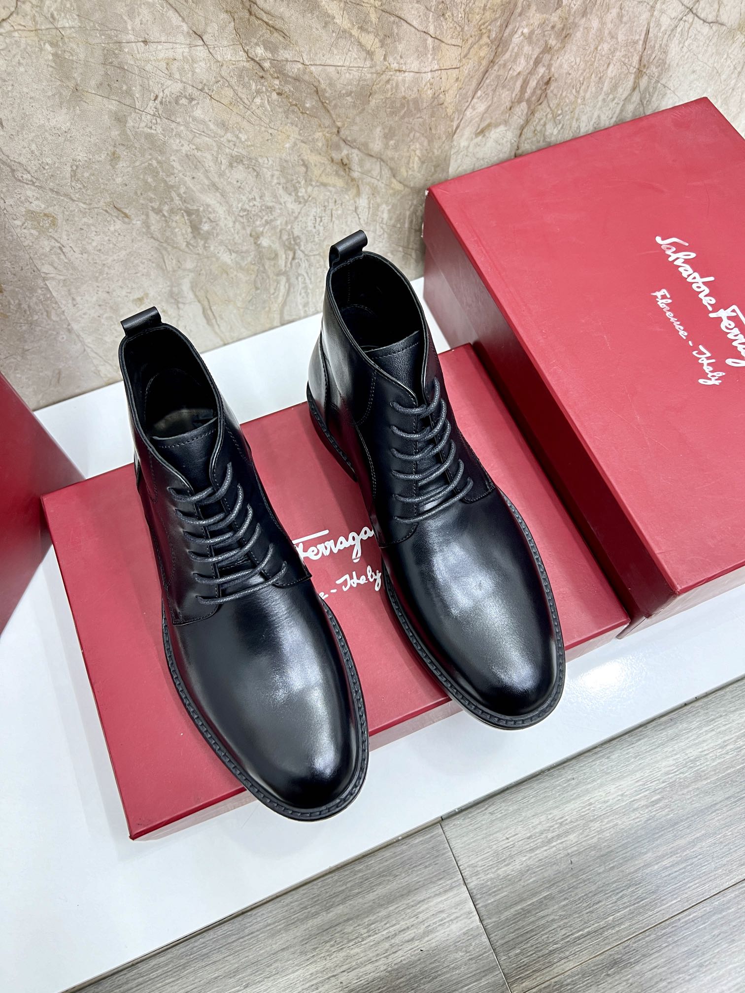 Ferragamo Boots Replica Sale online
 Cowhide Fashion