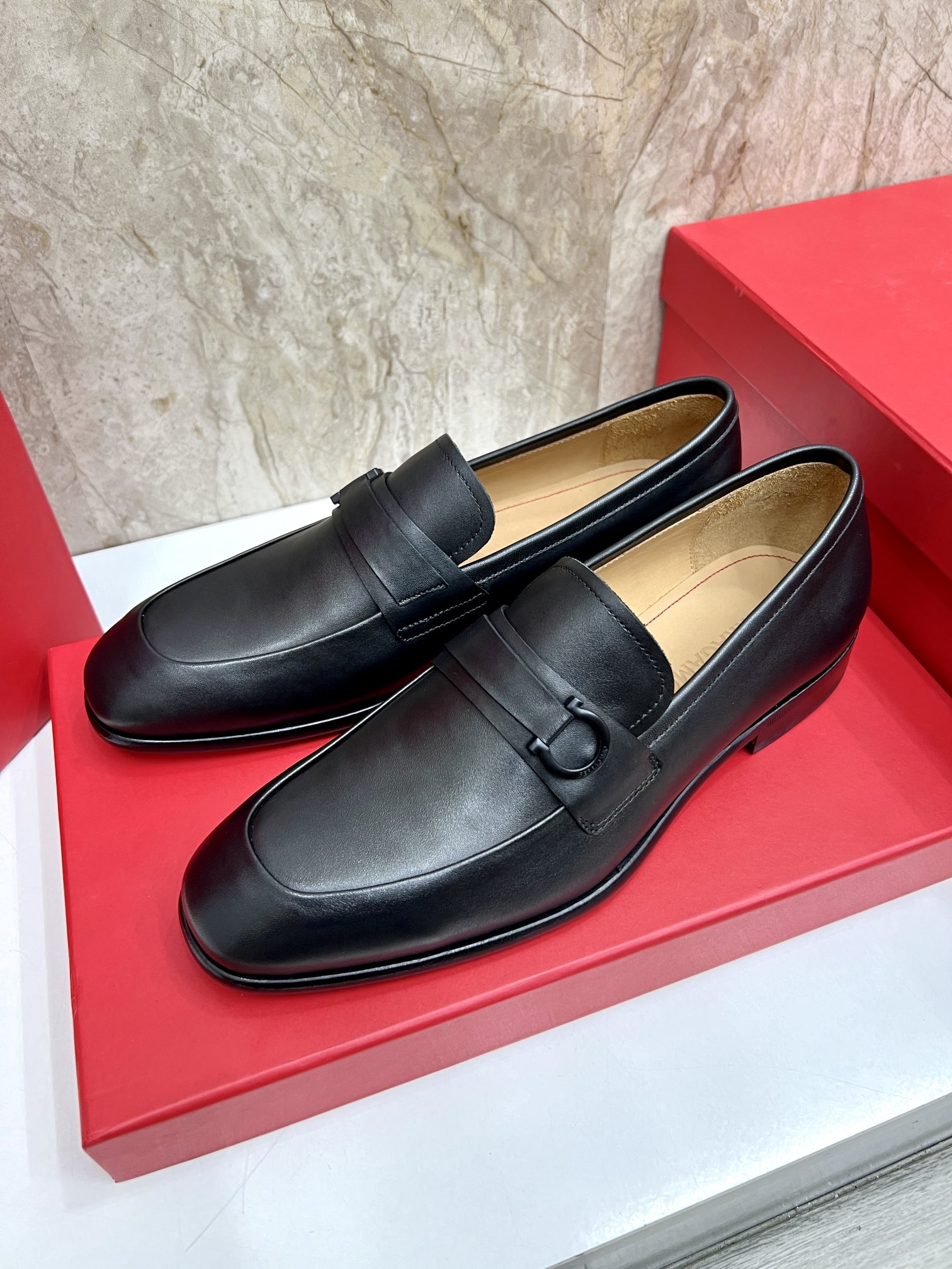 Salvatore Ferragamo Men's Leather Loafers with Buckle Detail,Black 3 i1726951474 8549 0